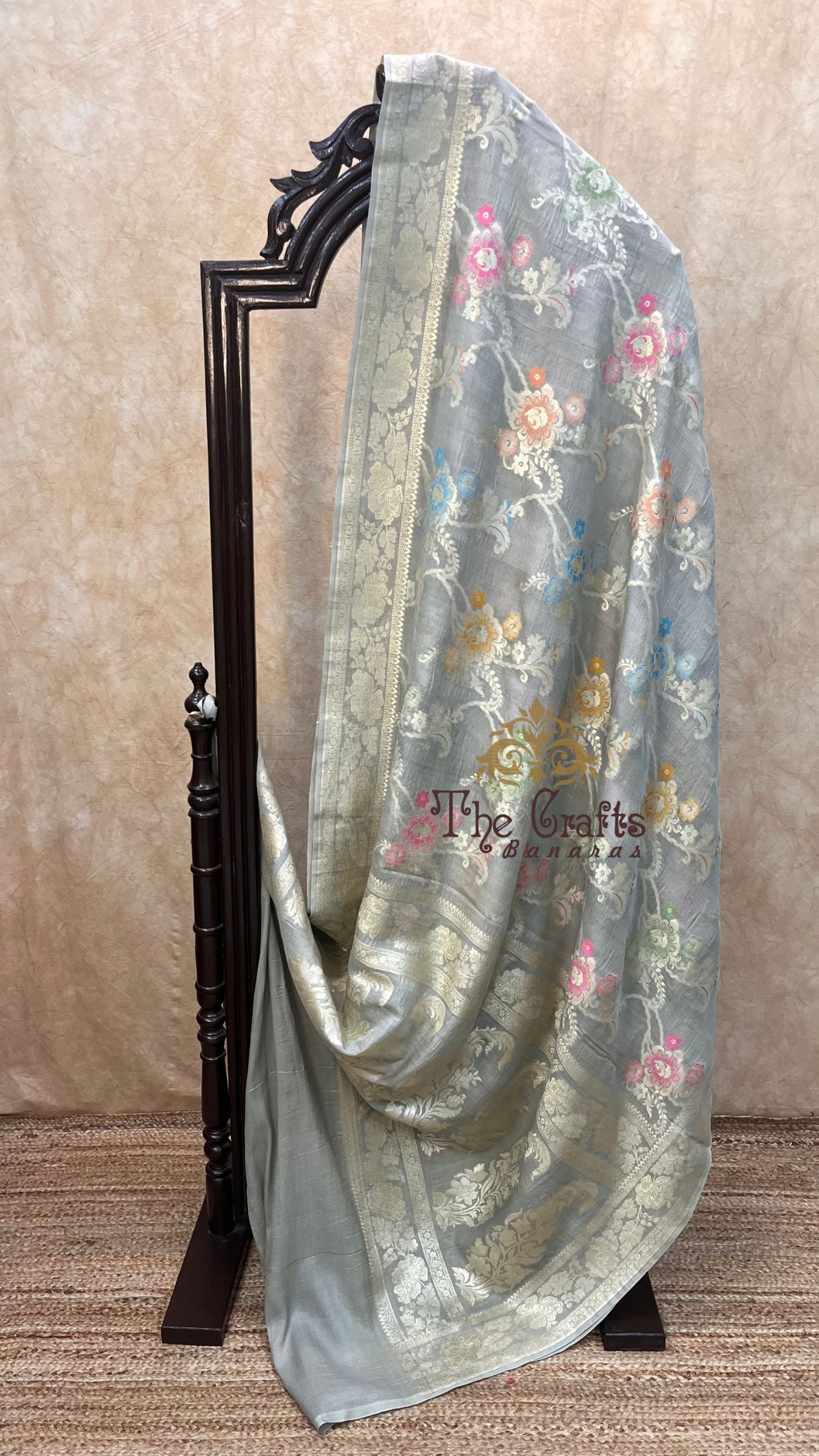 Tussar Georgette Handloom Banarasi Saree - Jaal with Meenakari