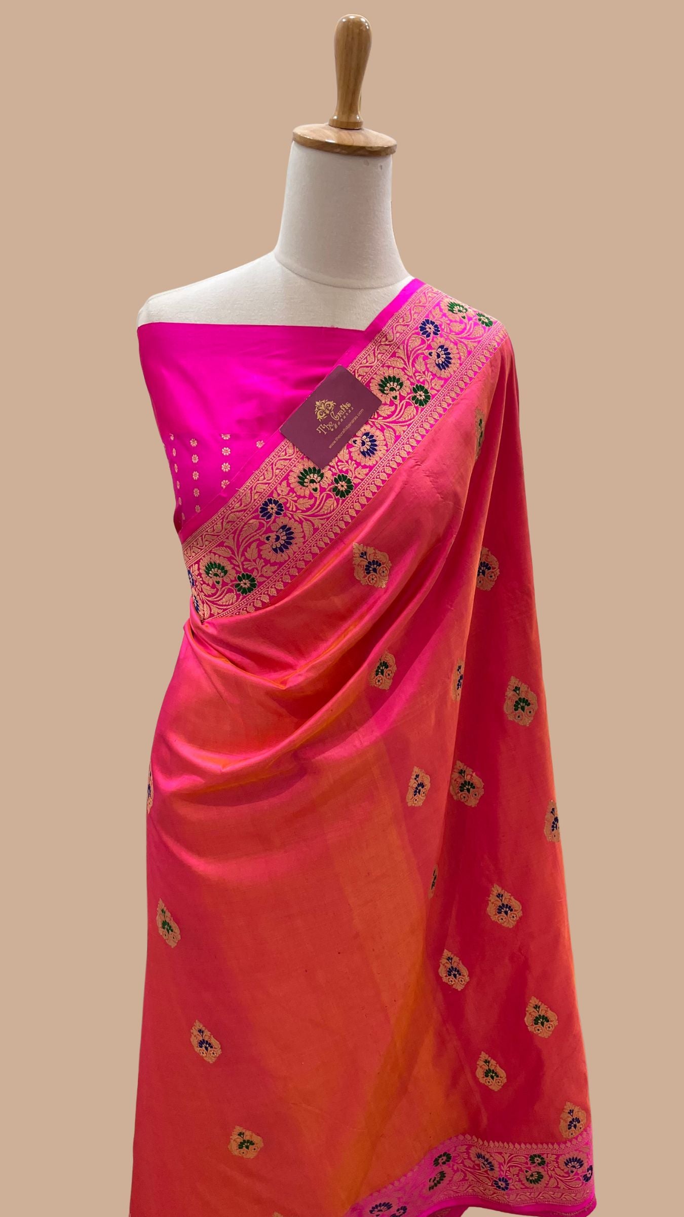 Pure Katan Silk Handloom Banarasi Saree - with kadhua motifs
