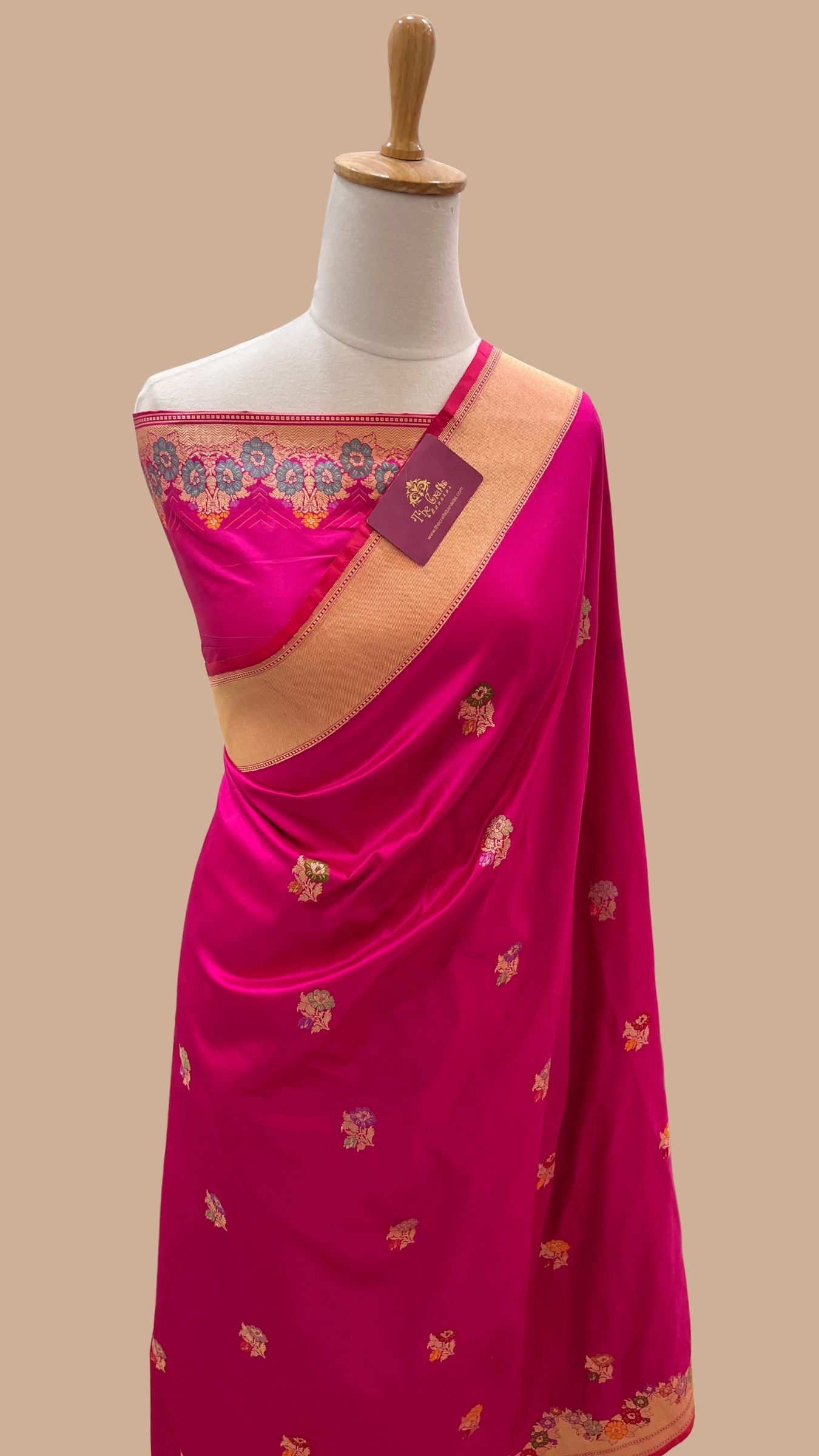 Pure Katan Silk Handloom Banarasi Saree - with kadhua meenakari motifs