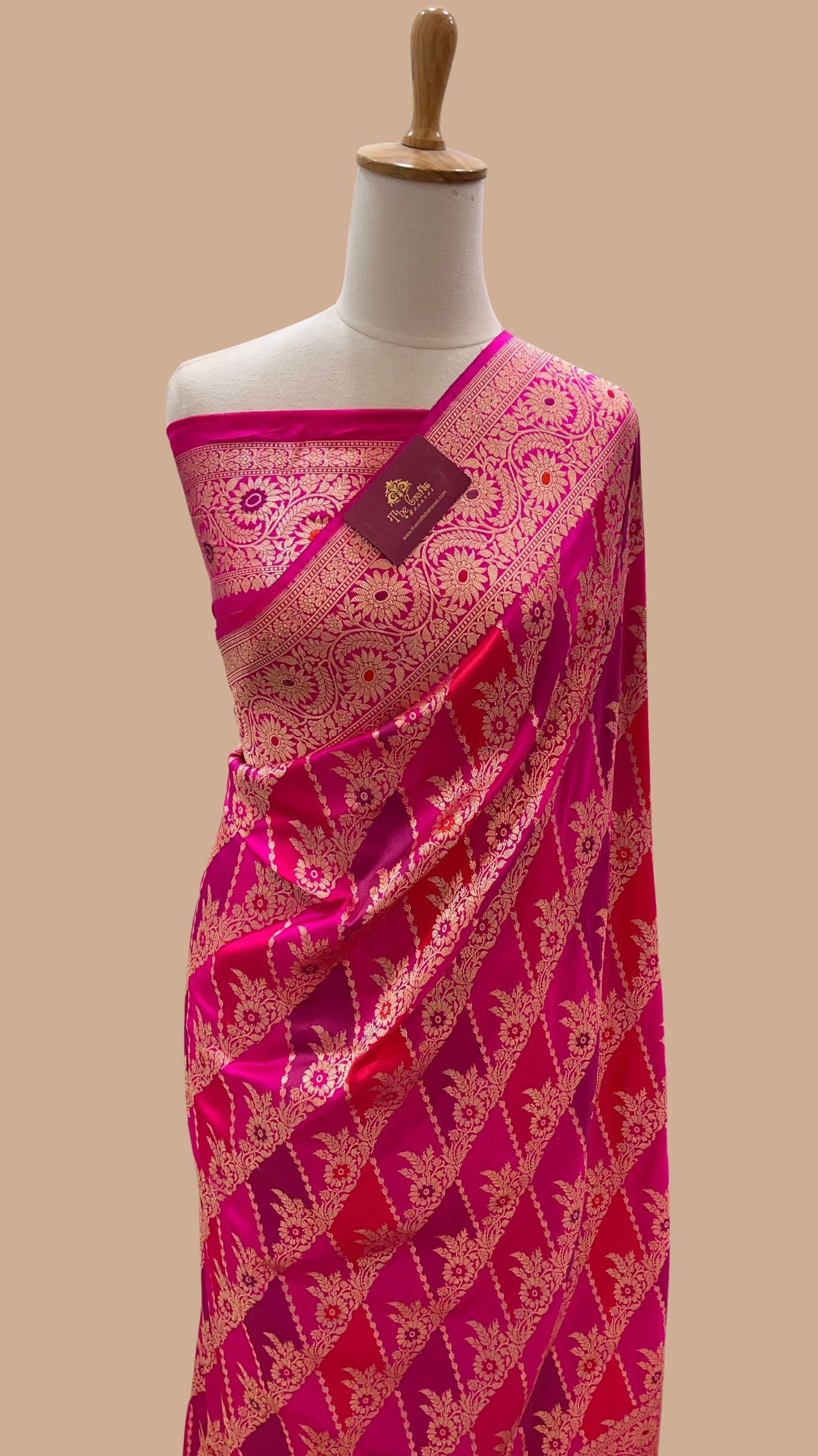 Rangkat Pure Katan Silk Handloom Banarasi Saree - All Over Kadiyal Jaal Work