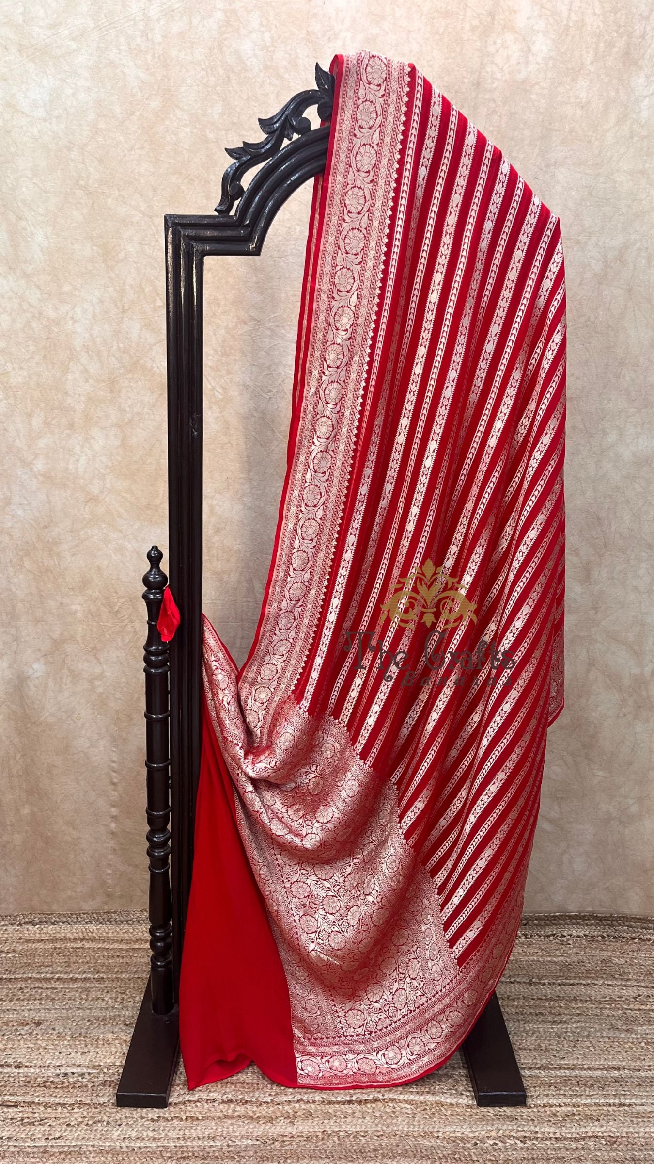 Khaddi Georgette Handloom Banarasi Saree - Water Zari