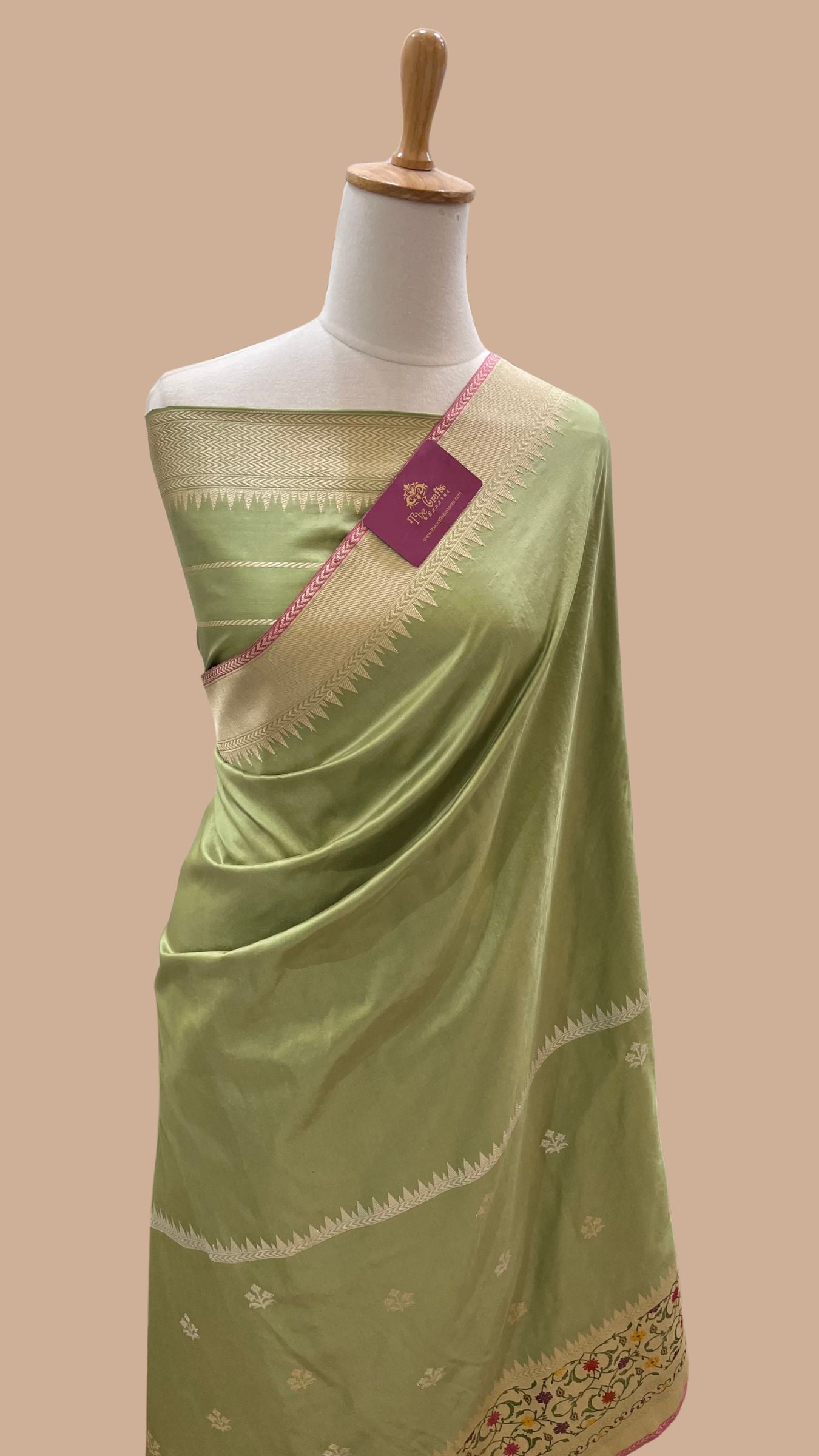 Pure Katan Silk Handloom Banarasi Saree - With kadhua Sona Roopa  Motifs