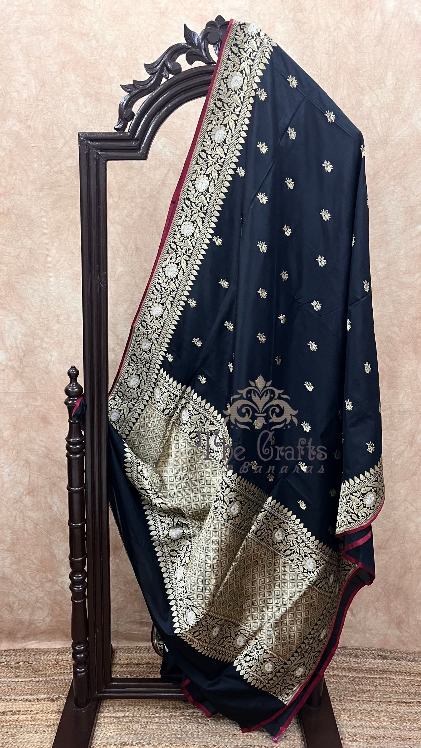 Pure Katan Silk Handloom Banarasi Saree - Kadhua sona rupa work