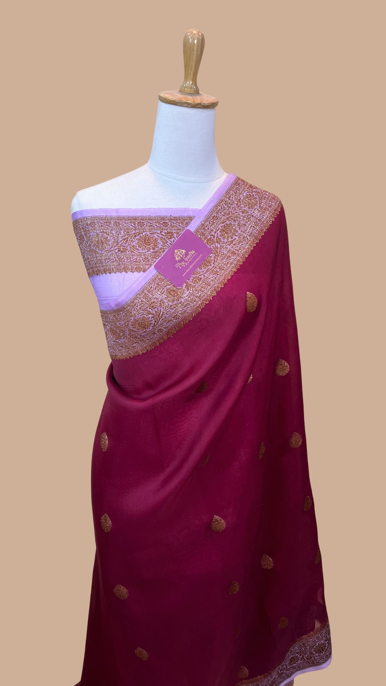 Pure Kora Silk Handloom Banarasi Saree - With Kadhua motifs