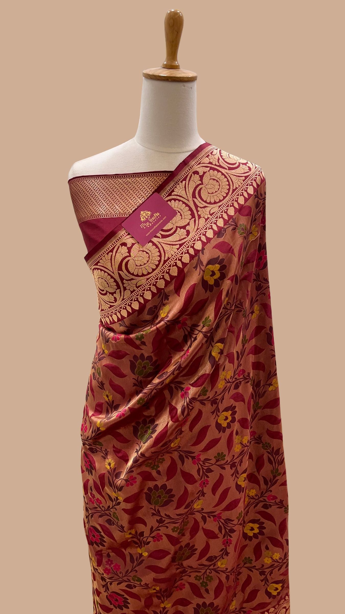 Pure Katan Silk Handloom Banarasi Saree - with kadhua work