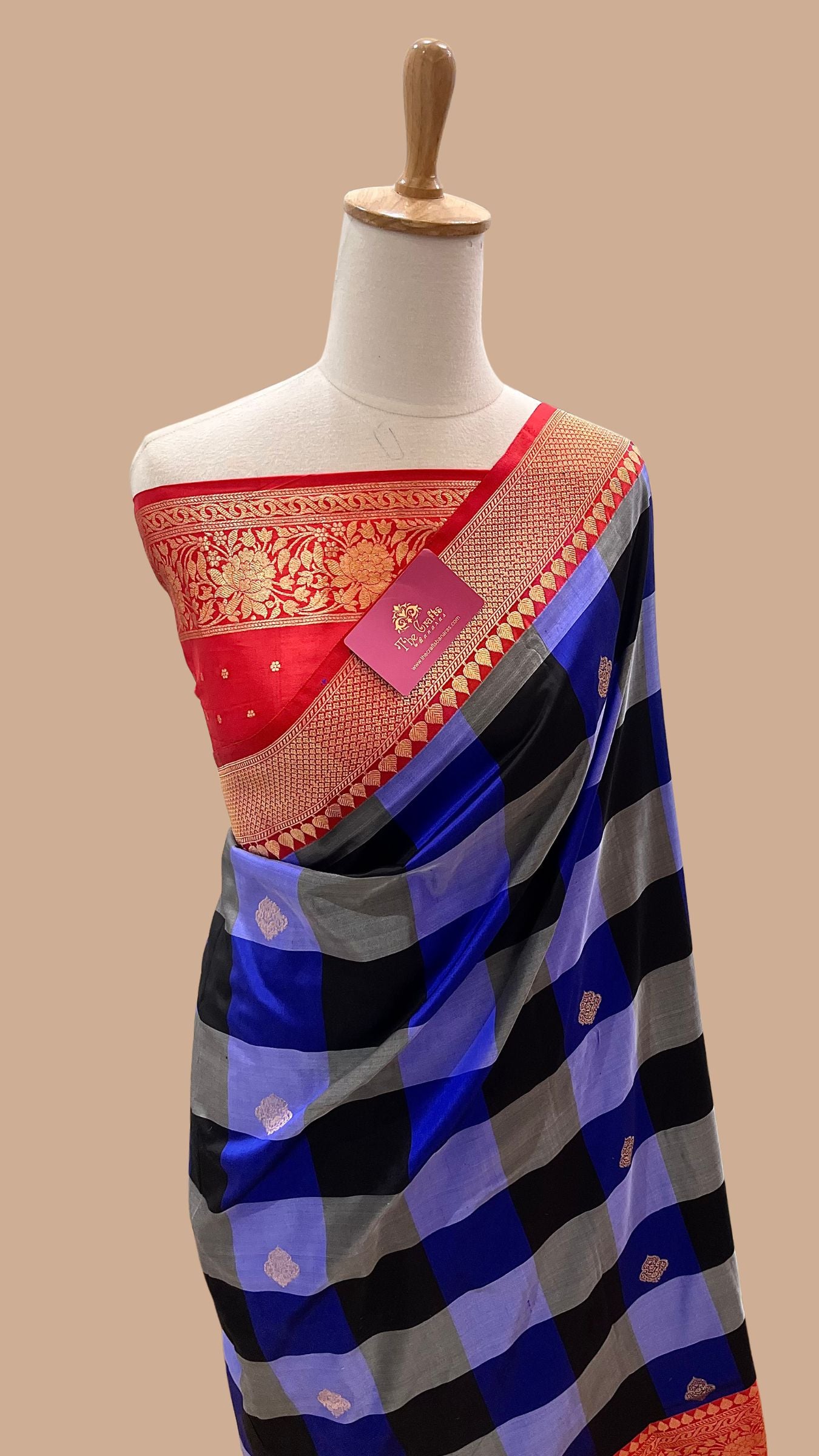 Pure Katan Silk Handloom Banarasi Saree - with kadhua motifs