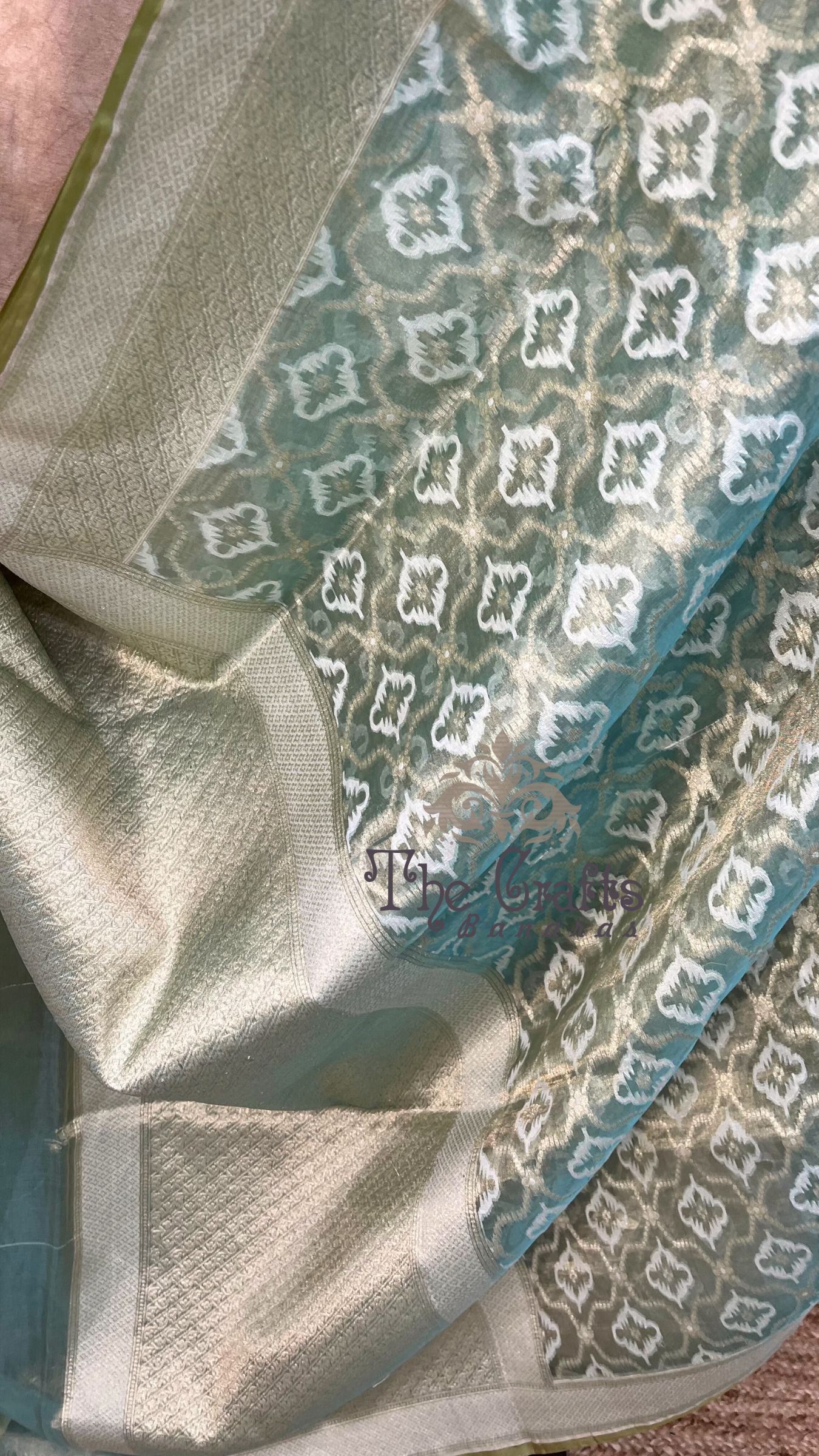 Pure Tissue Silk Handloom Banarasi Saree - Reshmi Zari