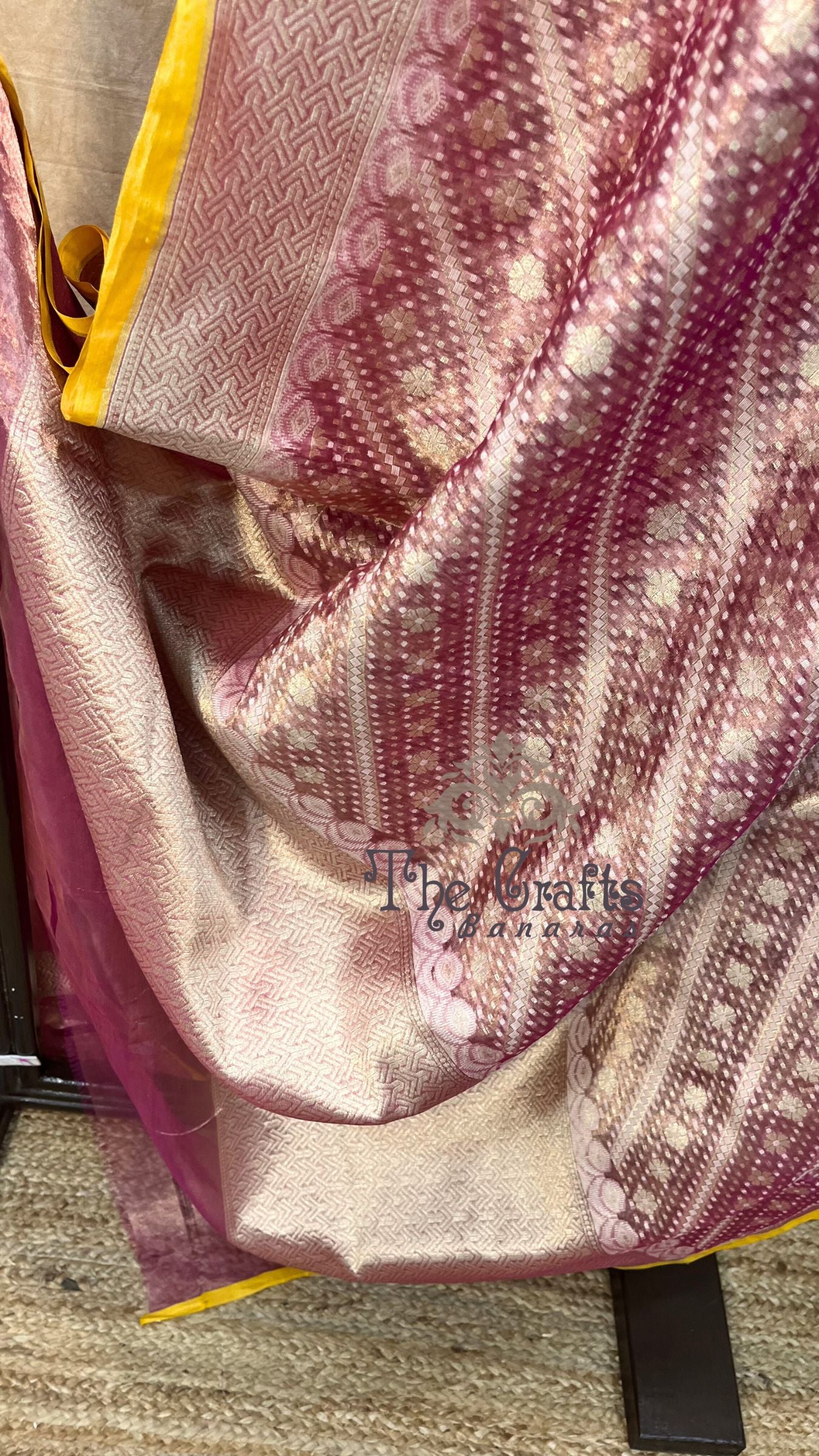 Pure Tissue Silk Handloom Banarasi Saree - Reshmi Zari