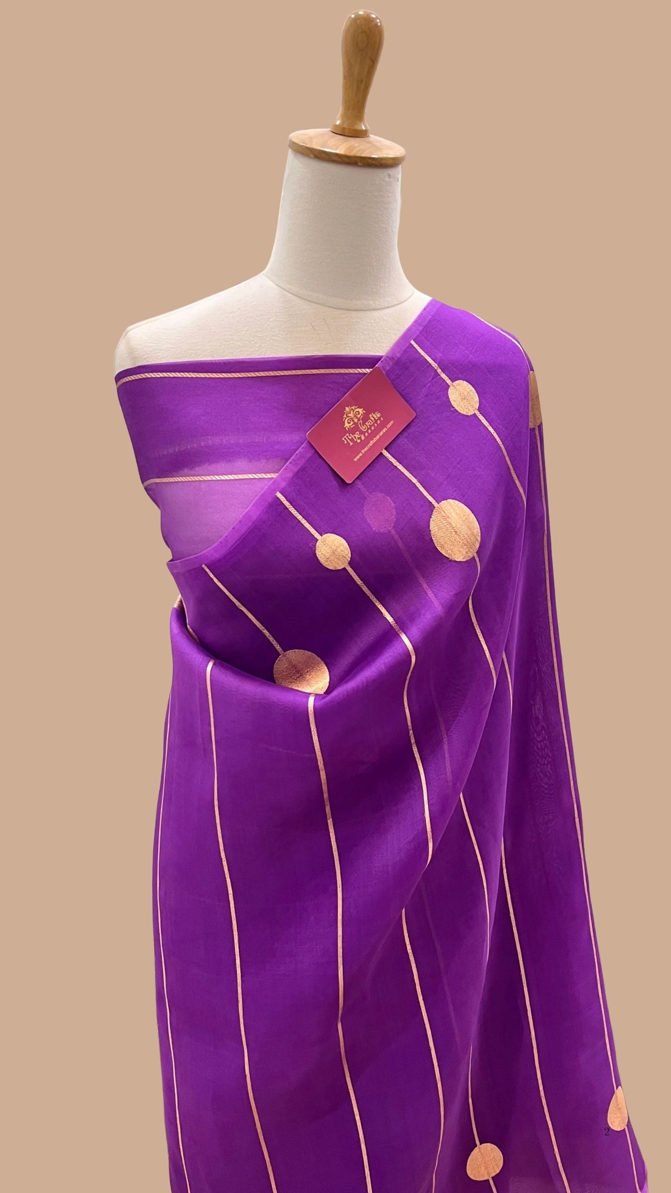 Pure Kora Silk Handloom Banarasi Saree - with kadhua motifs