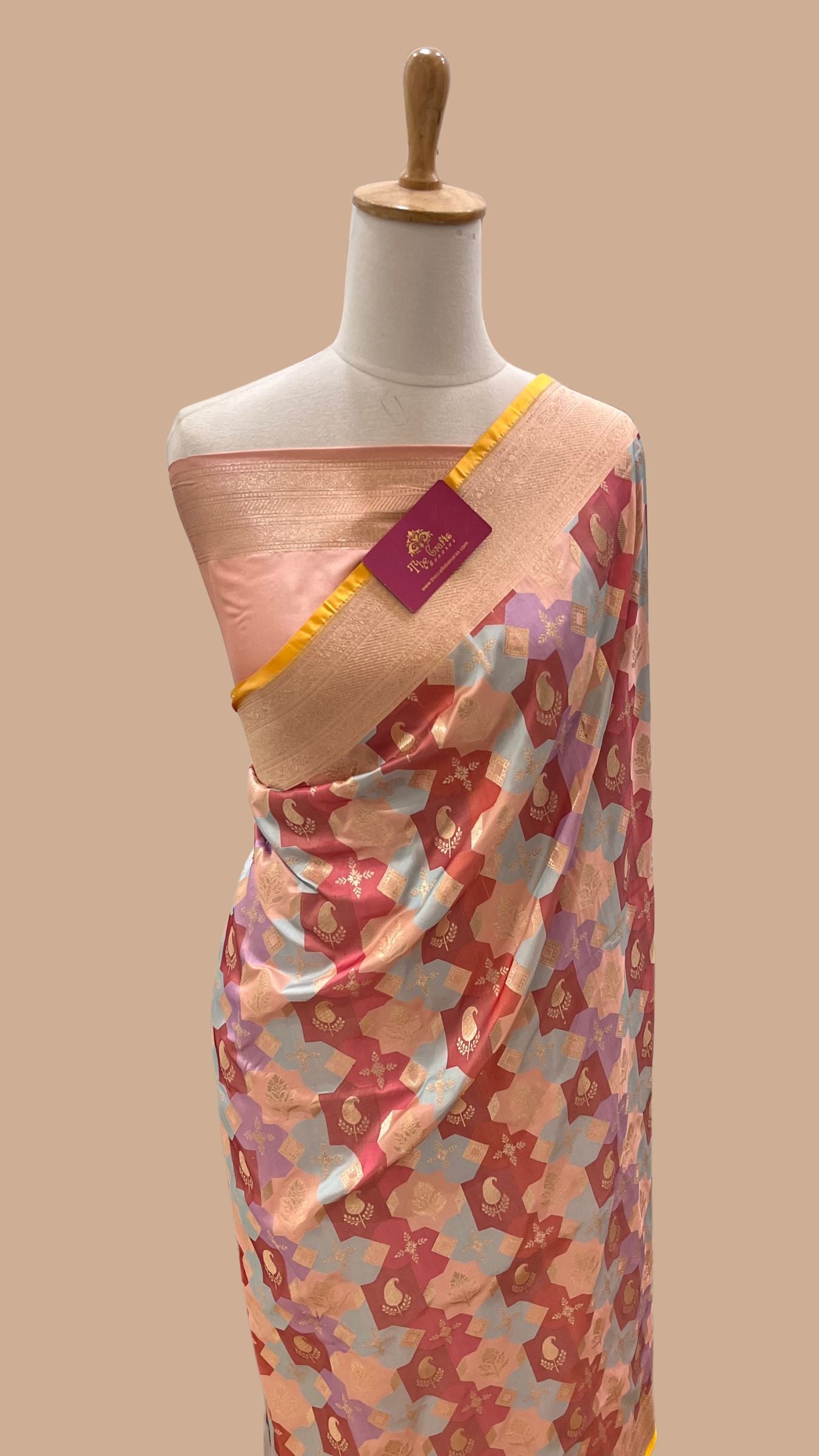 Rangkat Pure Katan Silk Handloom Banarasi Saree - Jaal work
