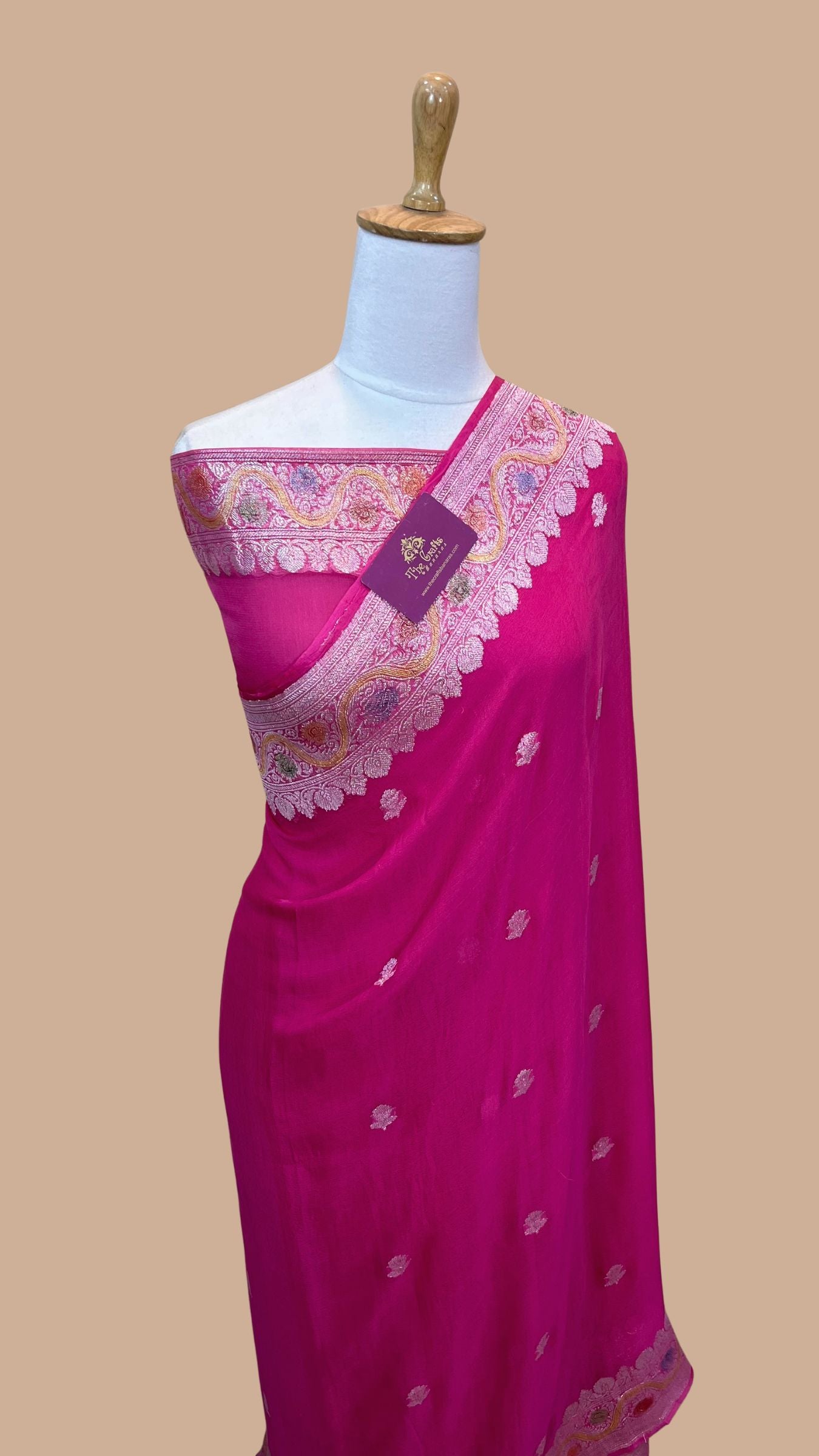 Pure Georgette Handloom Banarasi Saree - Silver Zari