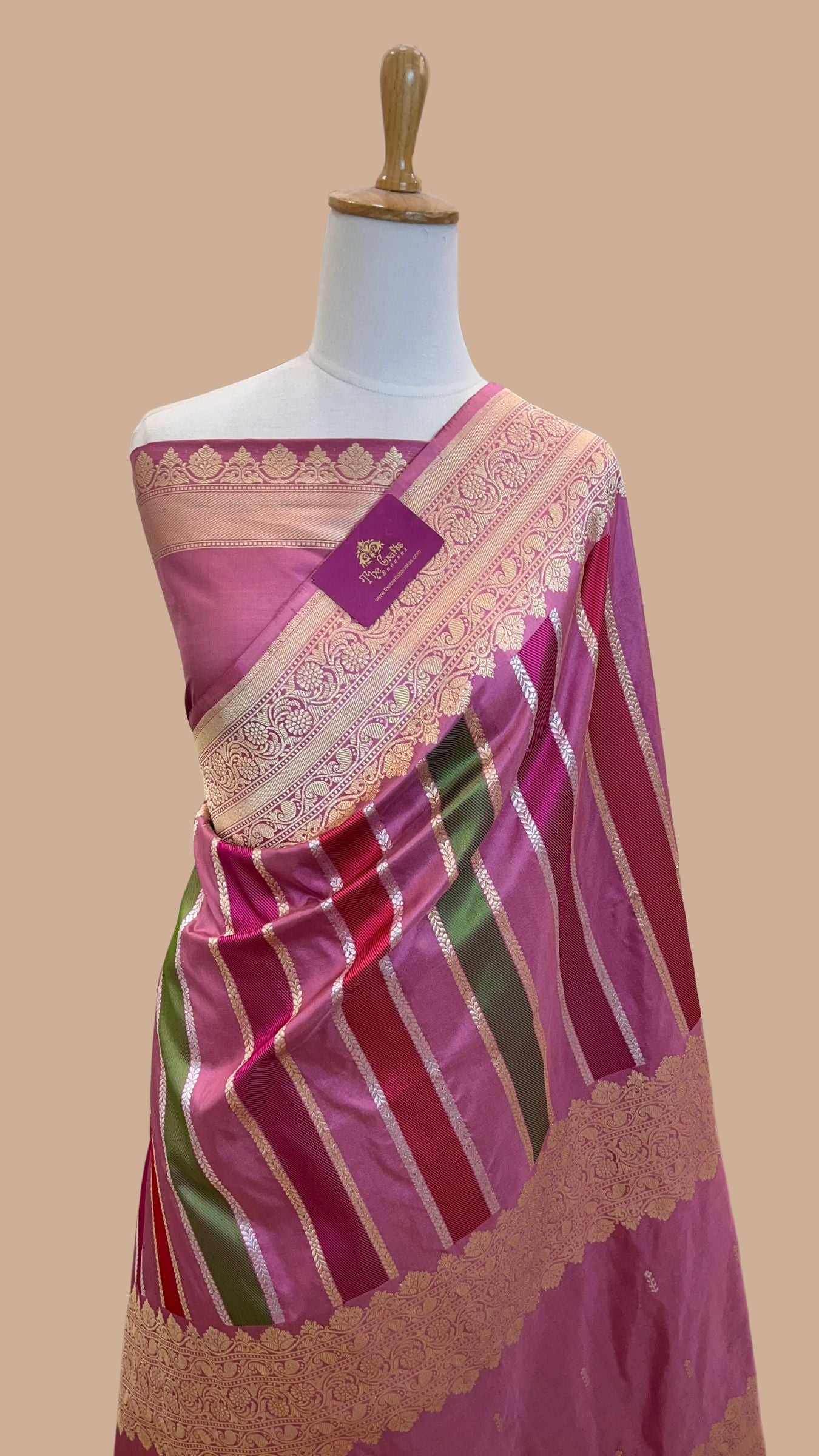Rangkat Pure Katan Silk Handloom Banarasi Saree - with kadhua work