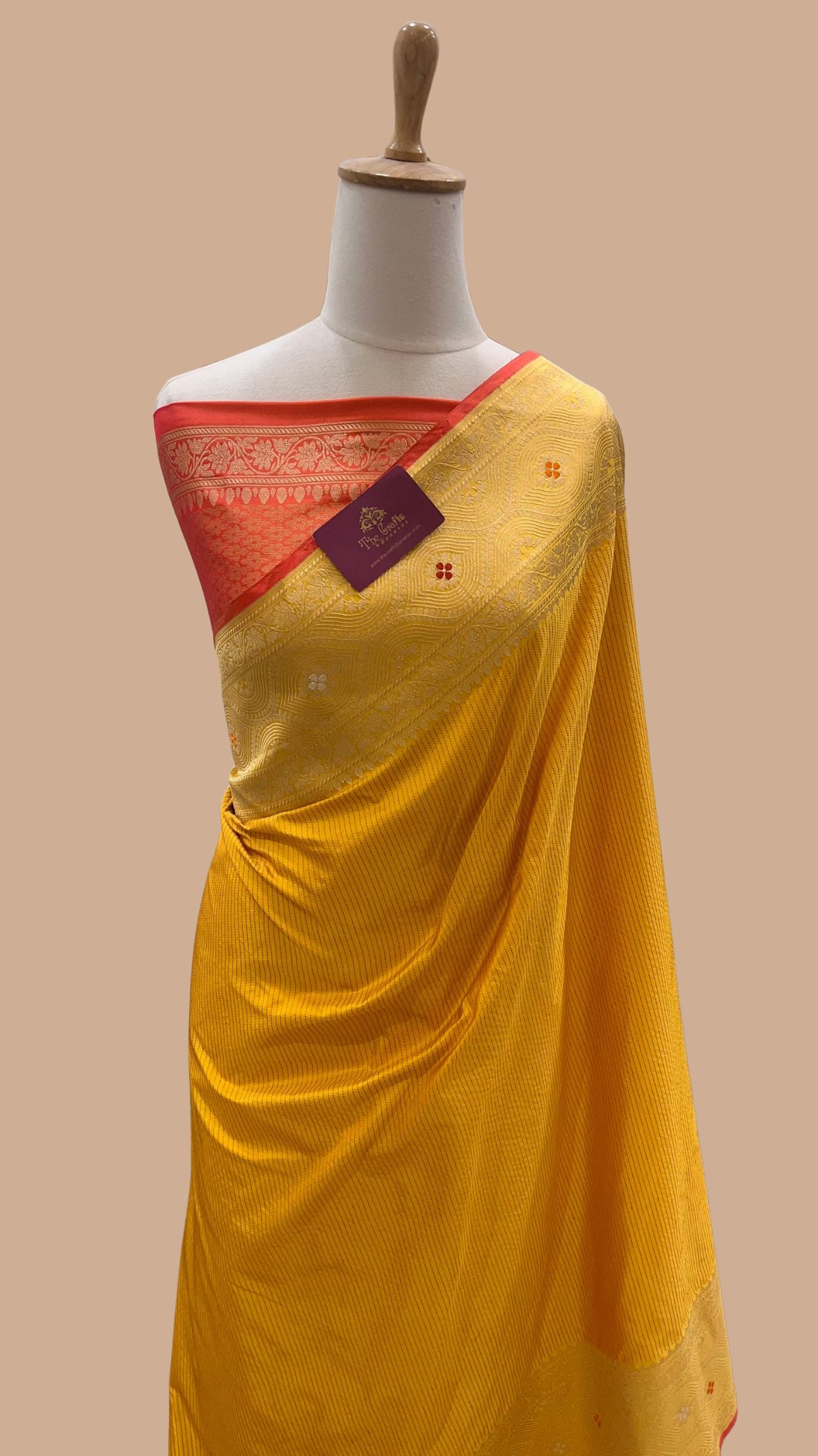Pure Katan Silk Handloom Banarasi Saree - with kadhua meenakari motifs