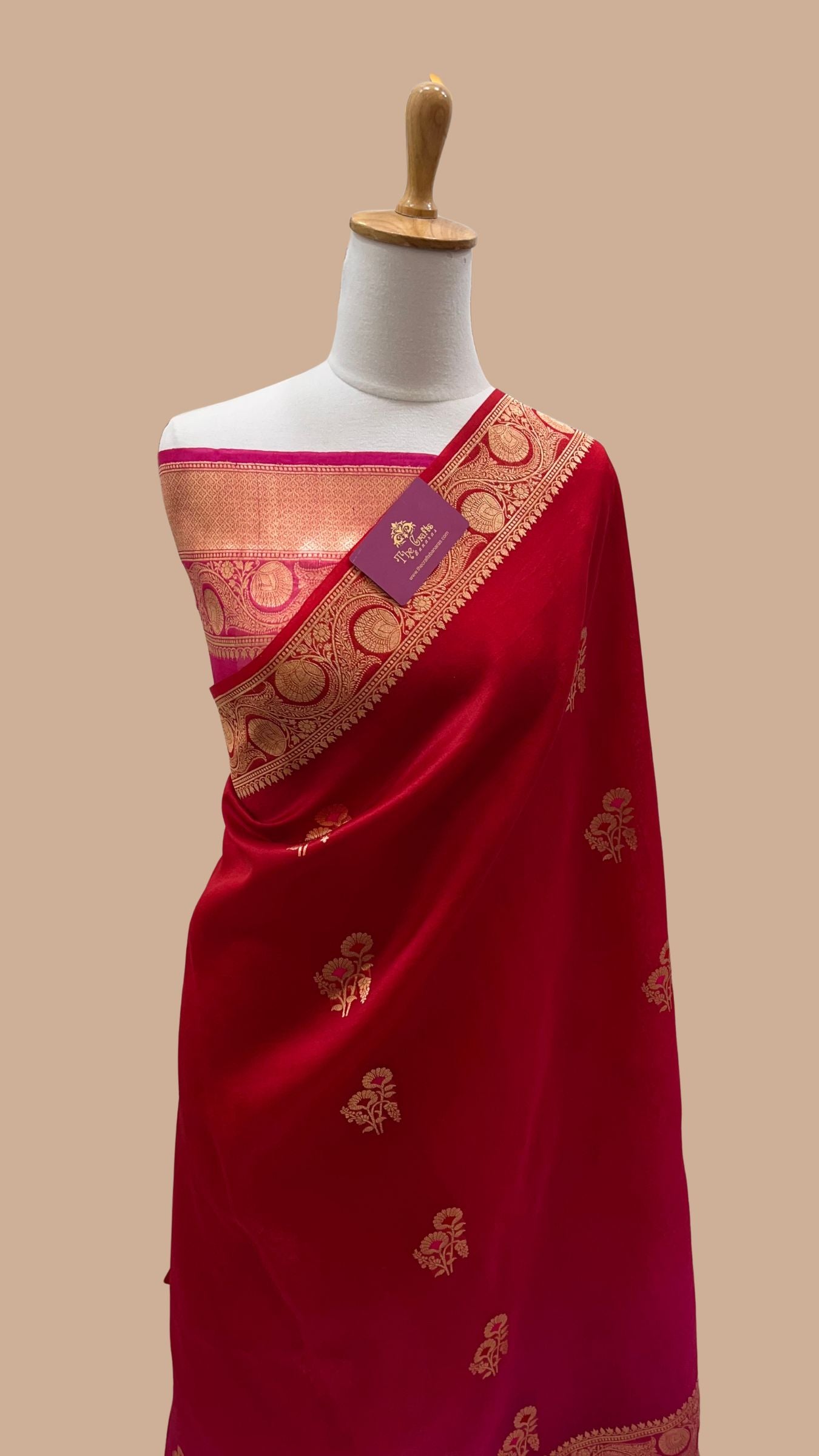 Pure Kora Silk Handloom Banarasi Saree - With Kadhua motifs