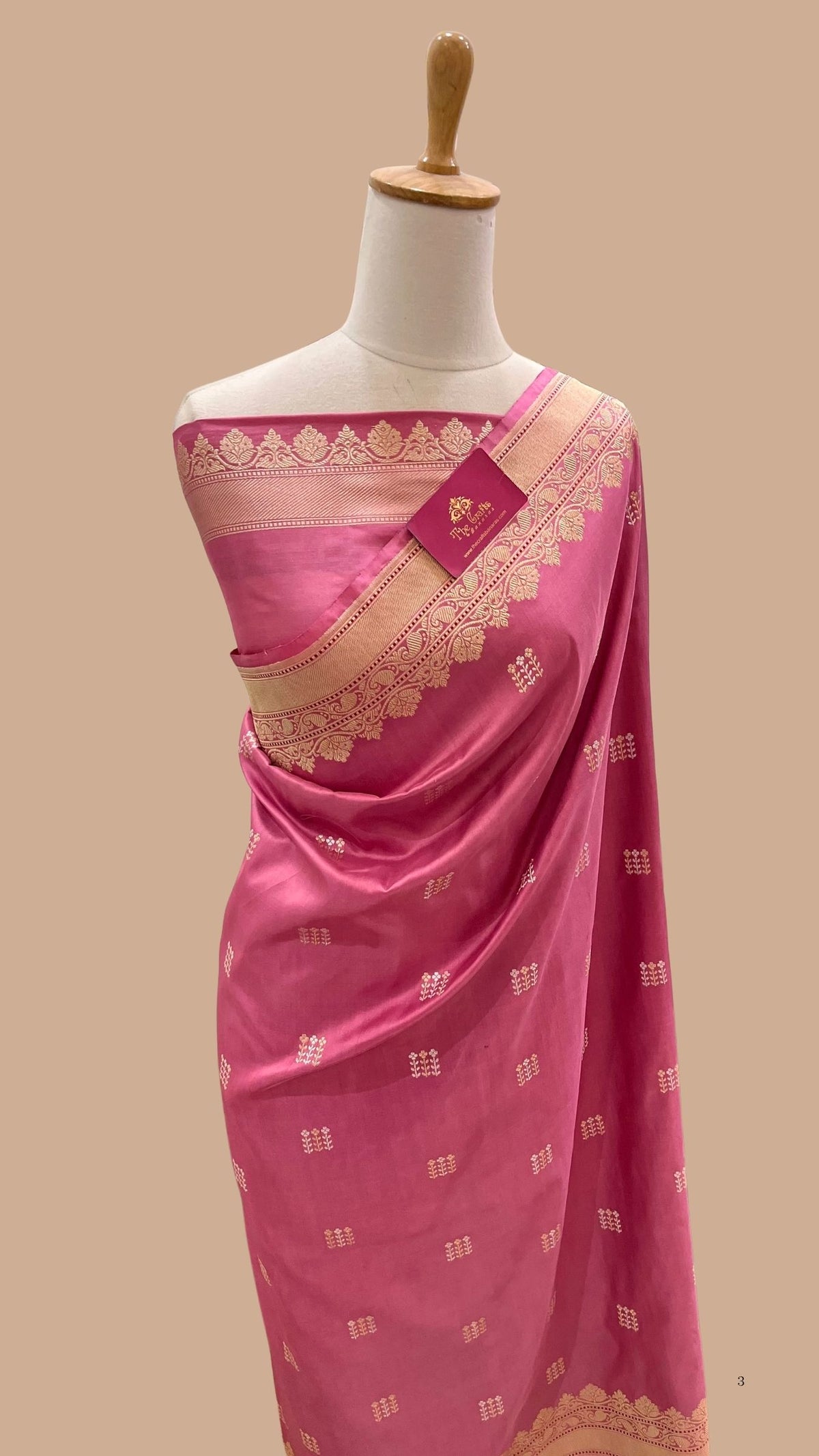 Pure Katan Silk Handloom Banarasi Saree - with kadhua sona rupa motifs