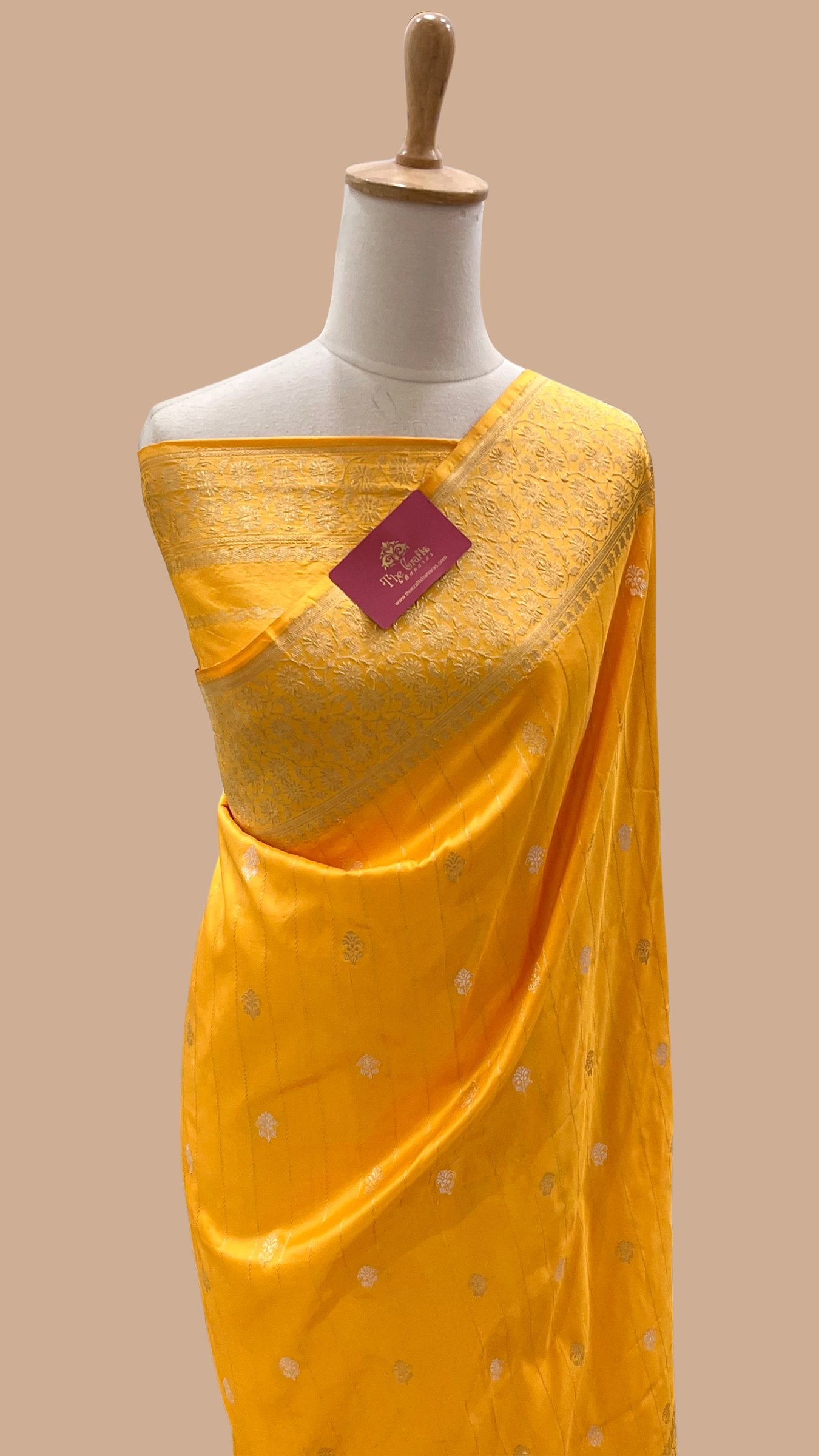 Pure Katan Silk Handloom Banarasi Saree - with kadhua sona rupa motifs
