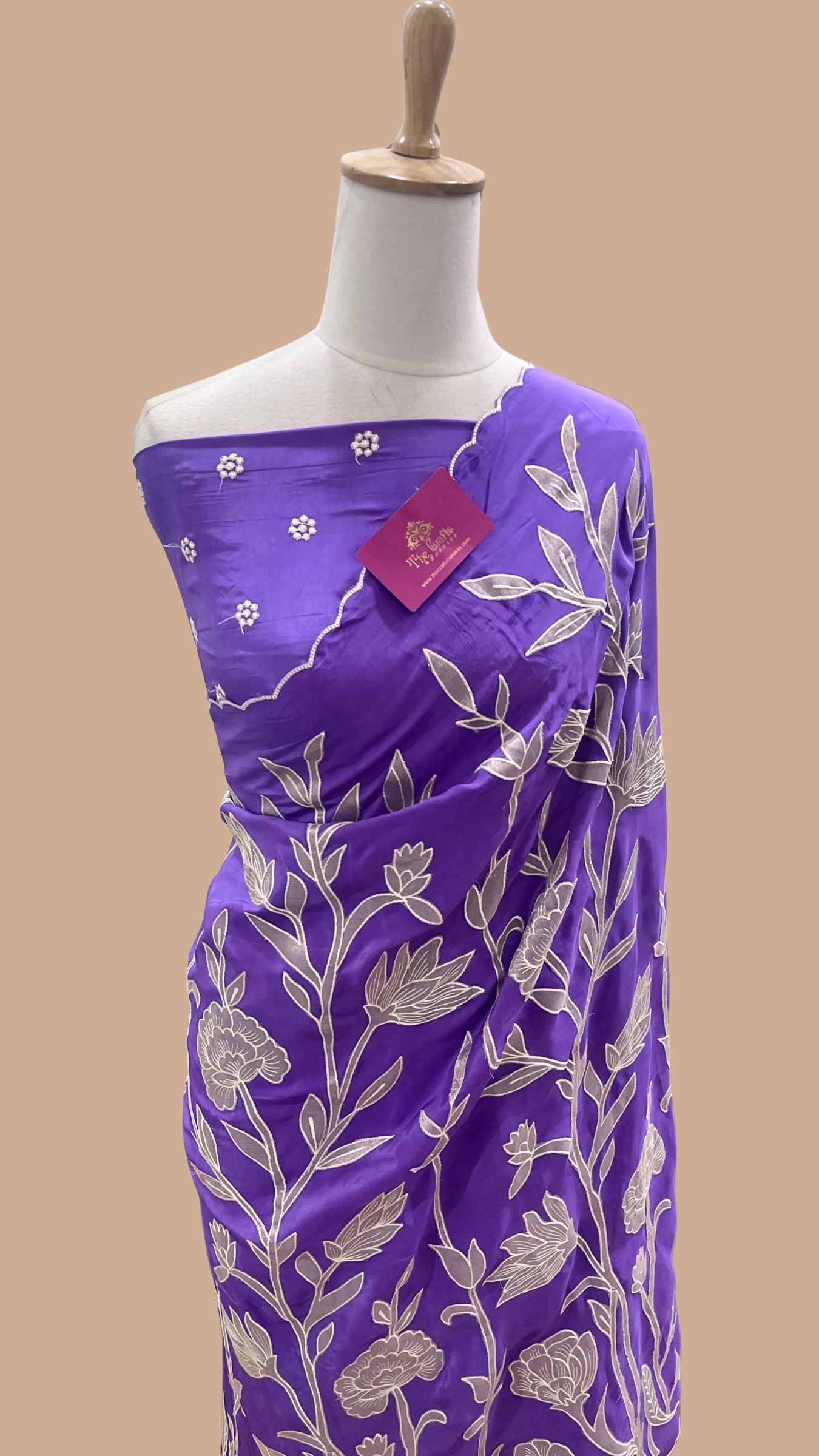 Pure Crepe Silk Banarasi Saree - Floral Appliqué Work