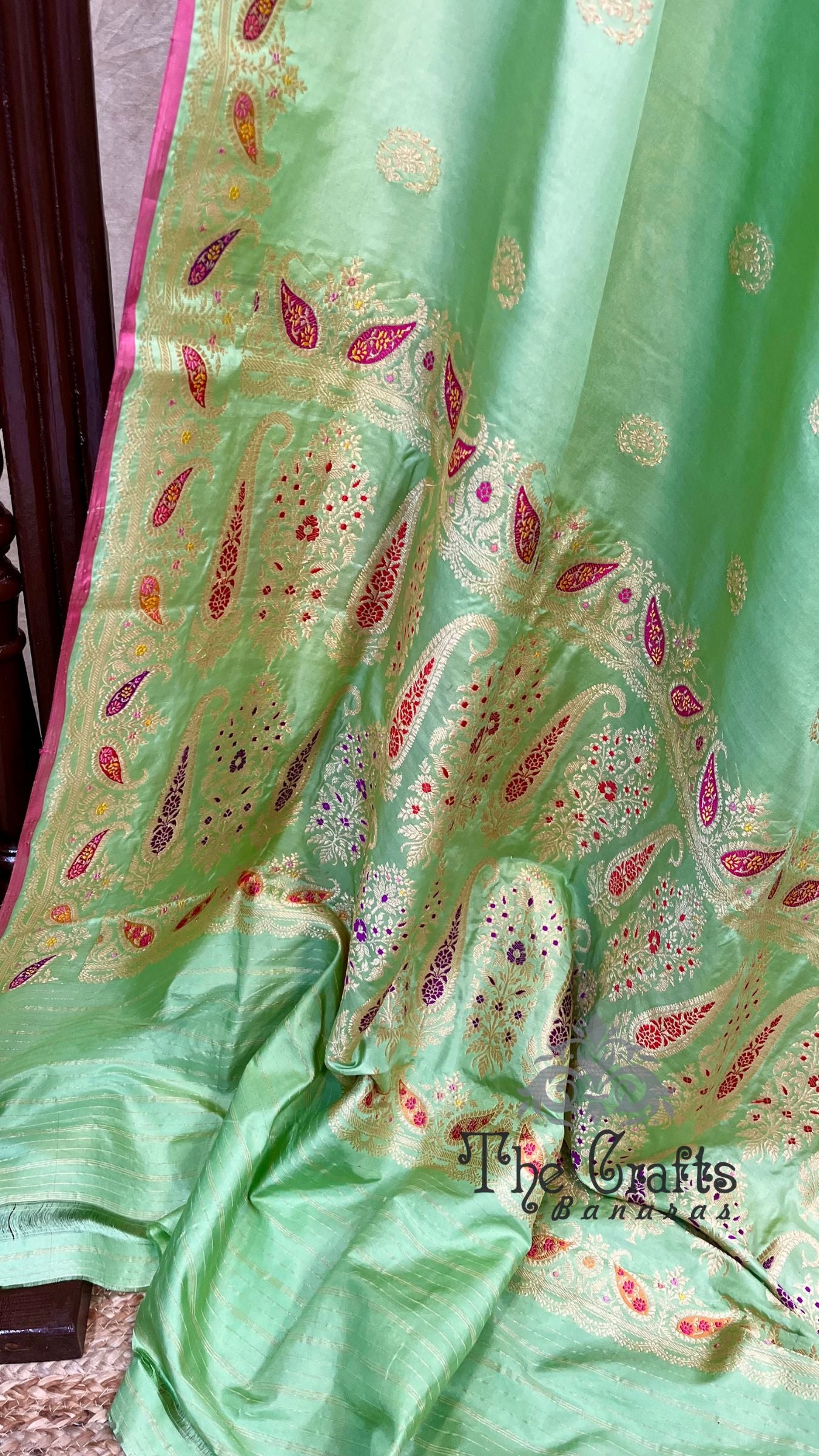 Pure Katan Silk Handloom Banarasi Saree - With Kadhua Meenakari Work
