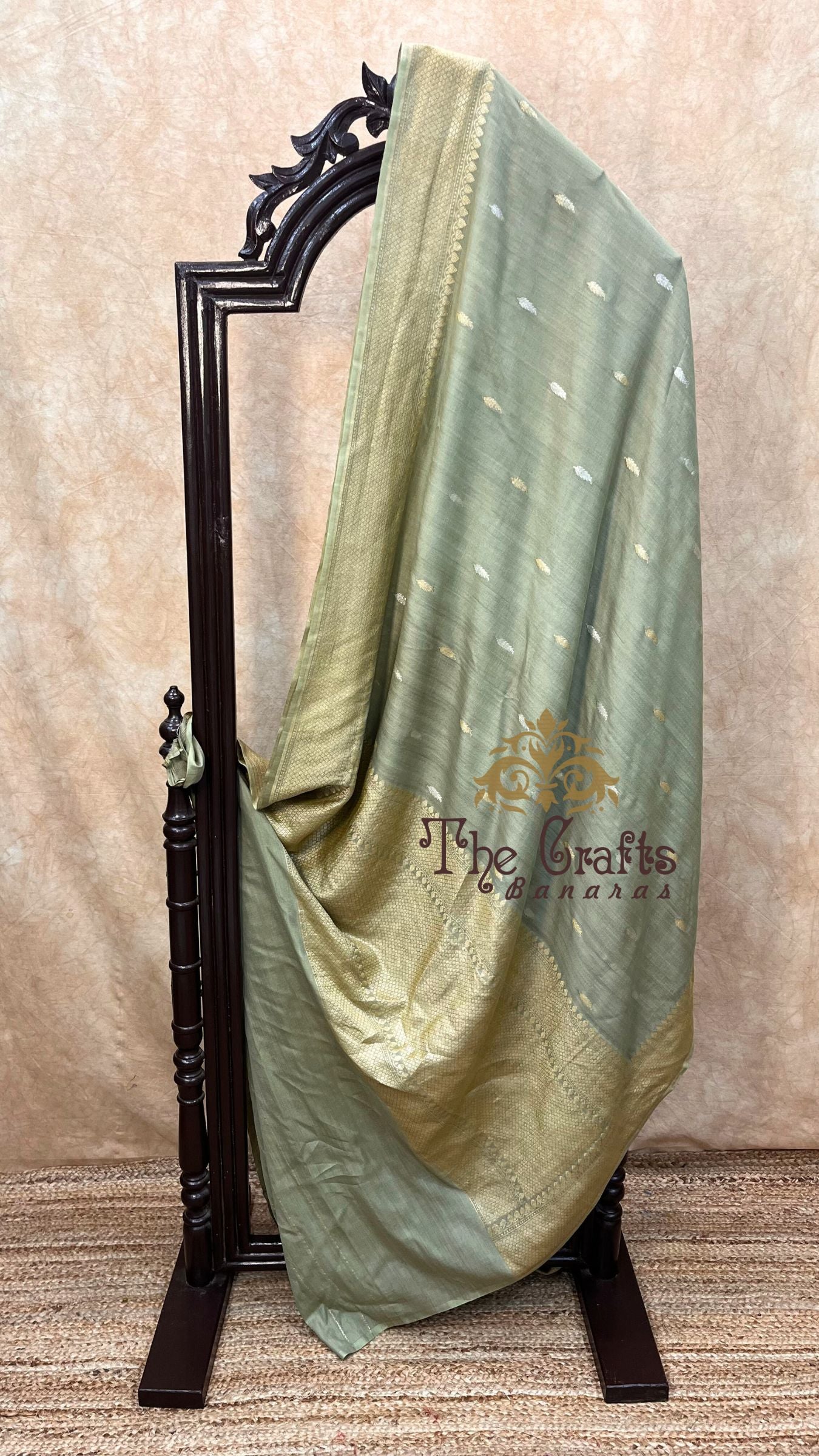 Pure Munga Silk Handloom Banarasi Saree - With Kadhua Motifs