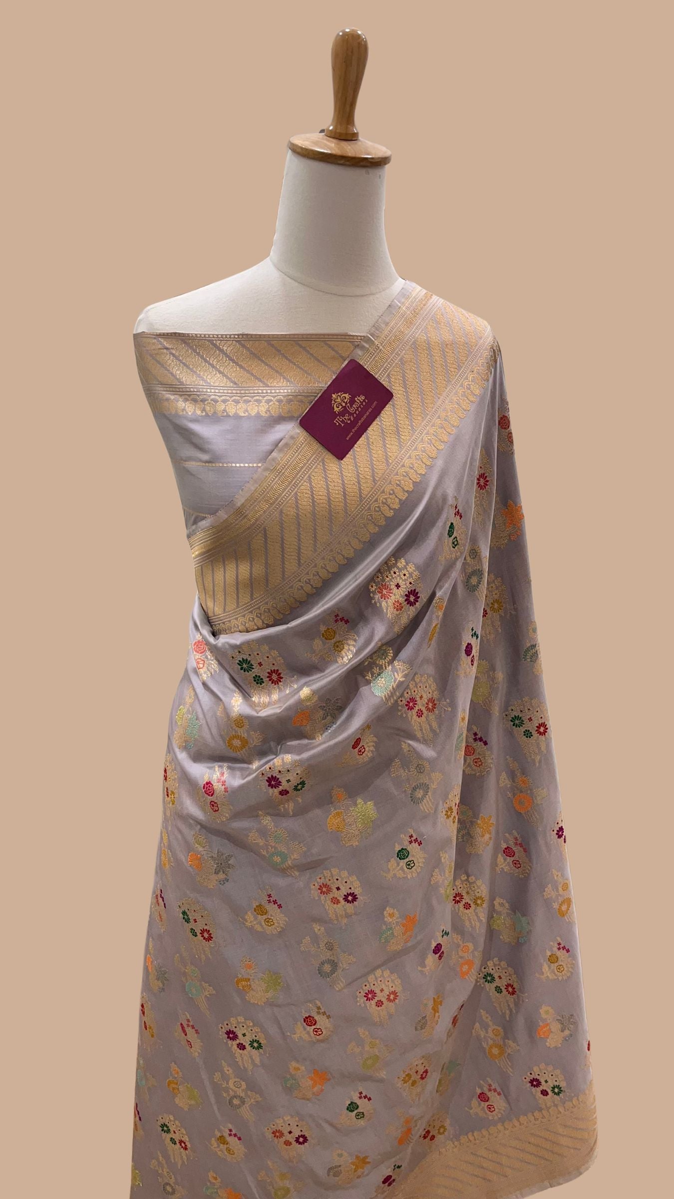 Pure Katan Silk Handloom Banarasi Saree - All Over Kadiyal Jaal Work