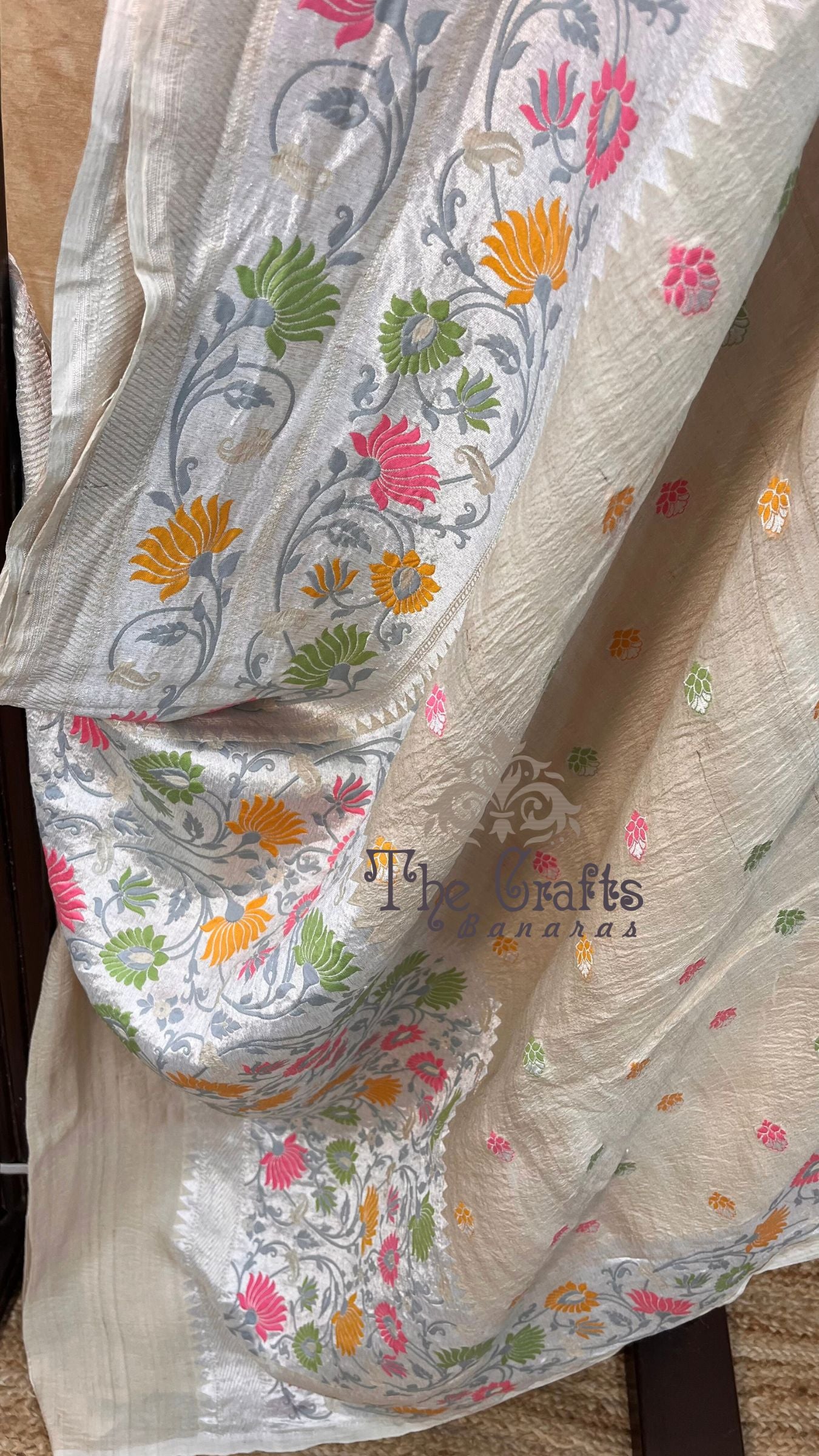 Tussar Georgette Handloom Banarasi Saree - Meenakari