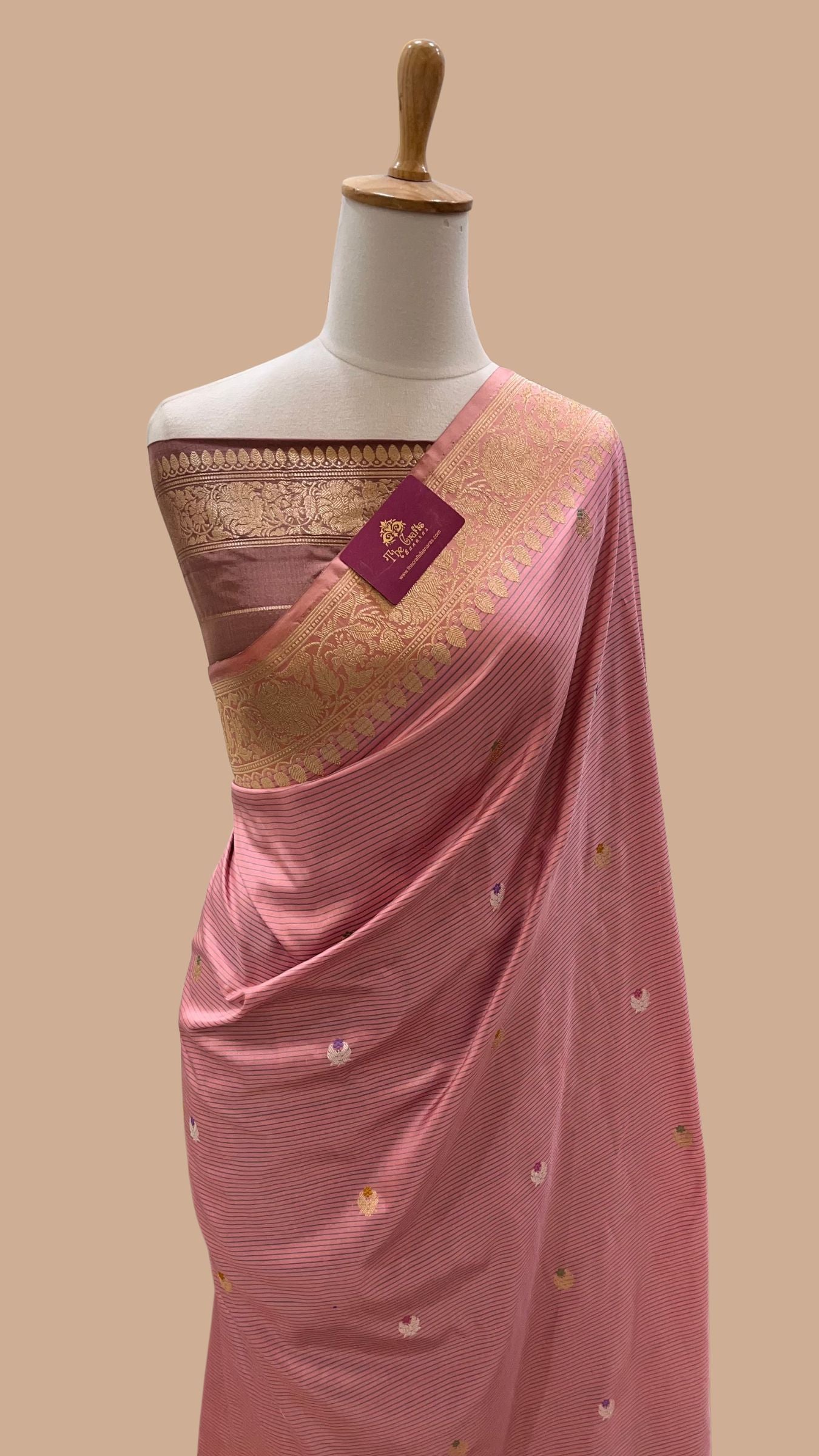 Pure Katan Silk Handloom Banarasi Saree - with kadhua meenakari motifs