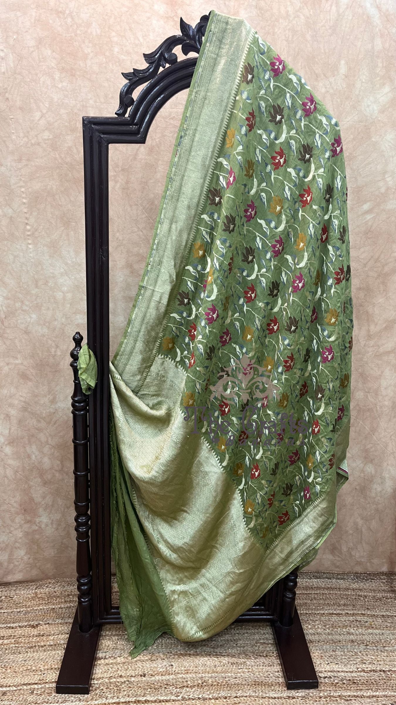 Pure Munga SIlk Handloom Banarasi Saree - Meenakari