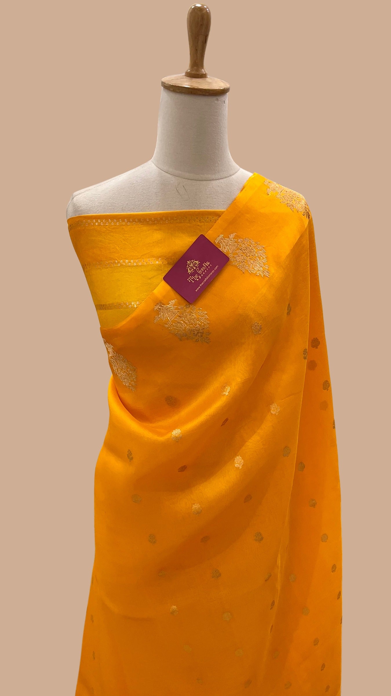 Pure Kora Silk Handloom Banarasi Saree - with kadhua motifs