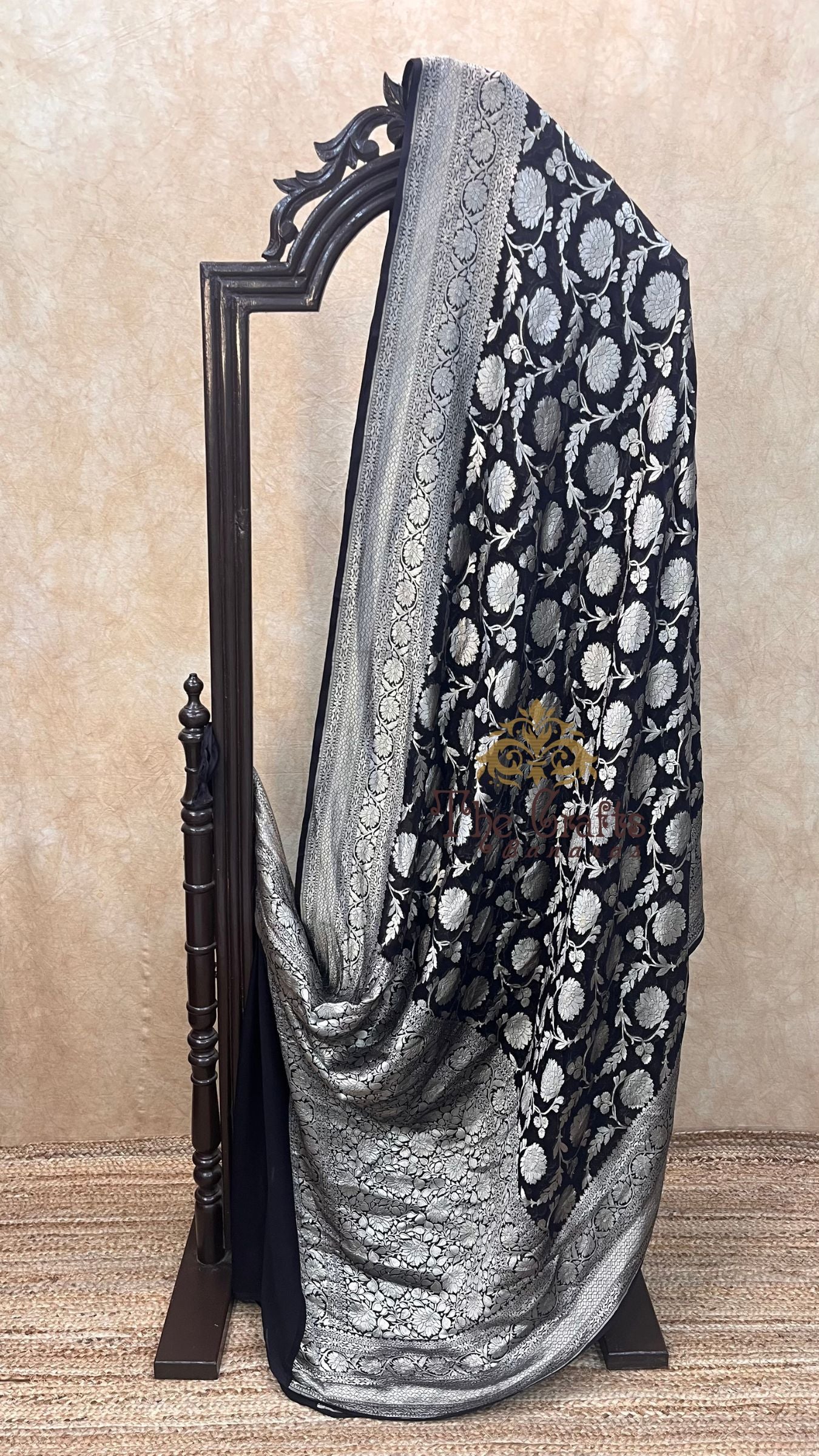 Khaddi Georgette Handloom Banarasi Saree - Water Zari