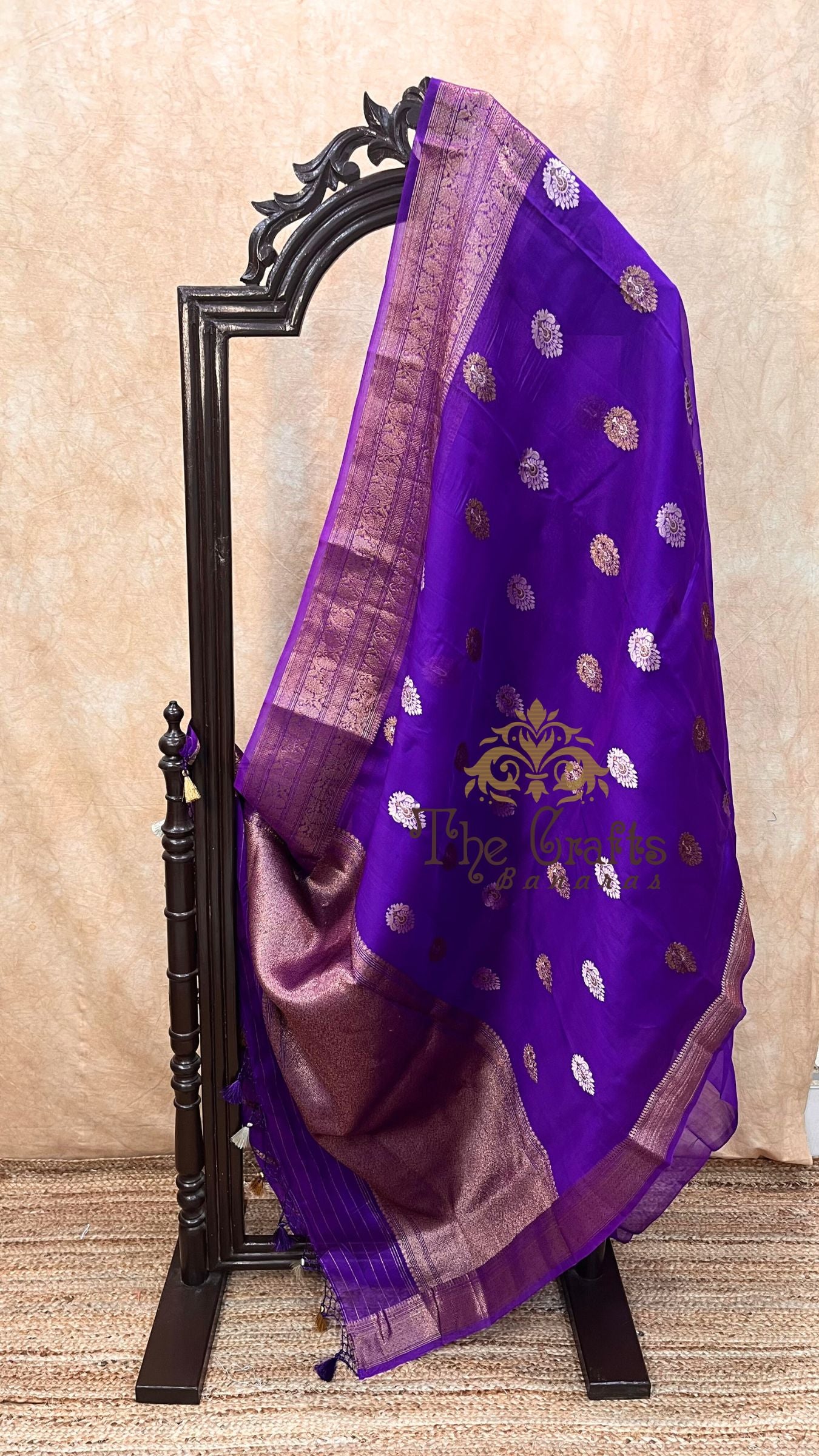 Pure Kora Silk Handloom Banarasi Saree - Alfi Kadhua motifs