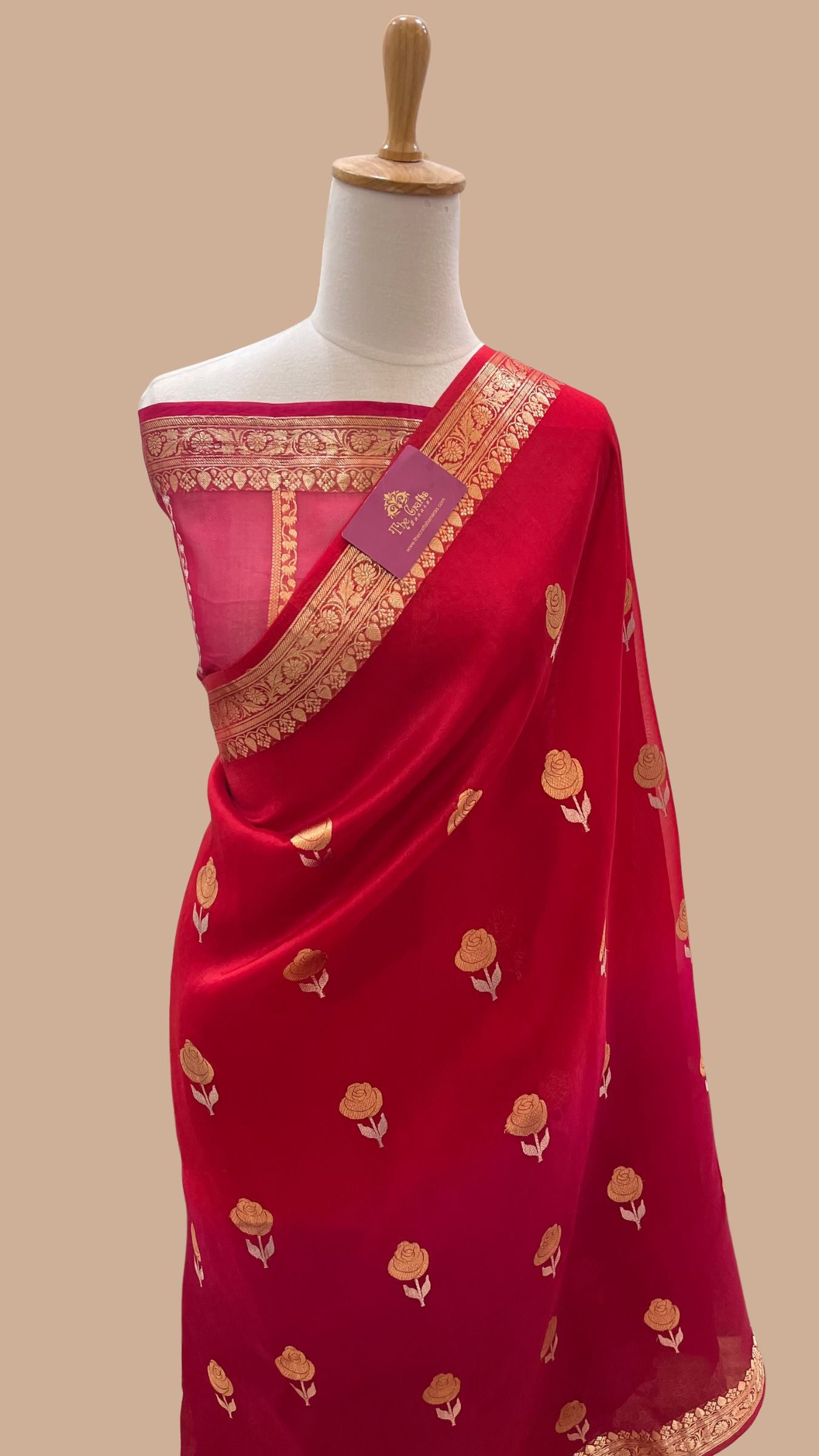 Pure Kora Silk Handloom Banarasi Saree - With Kadhua motifs