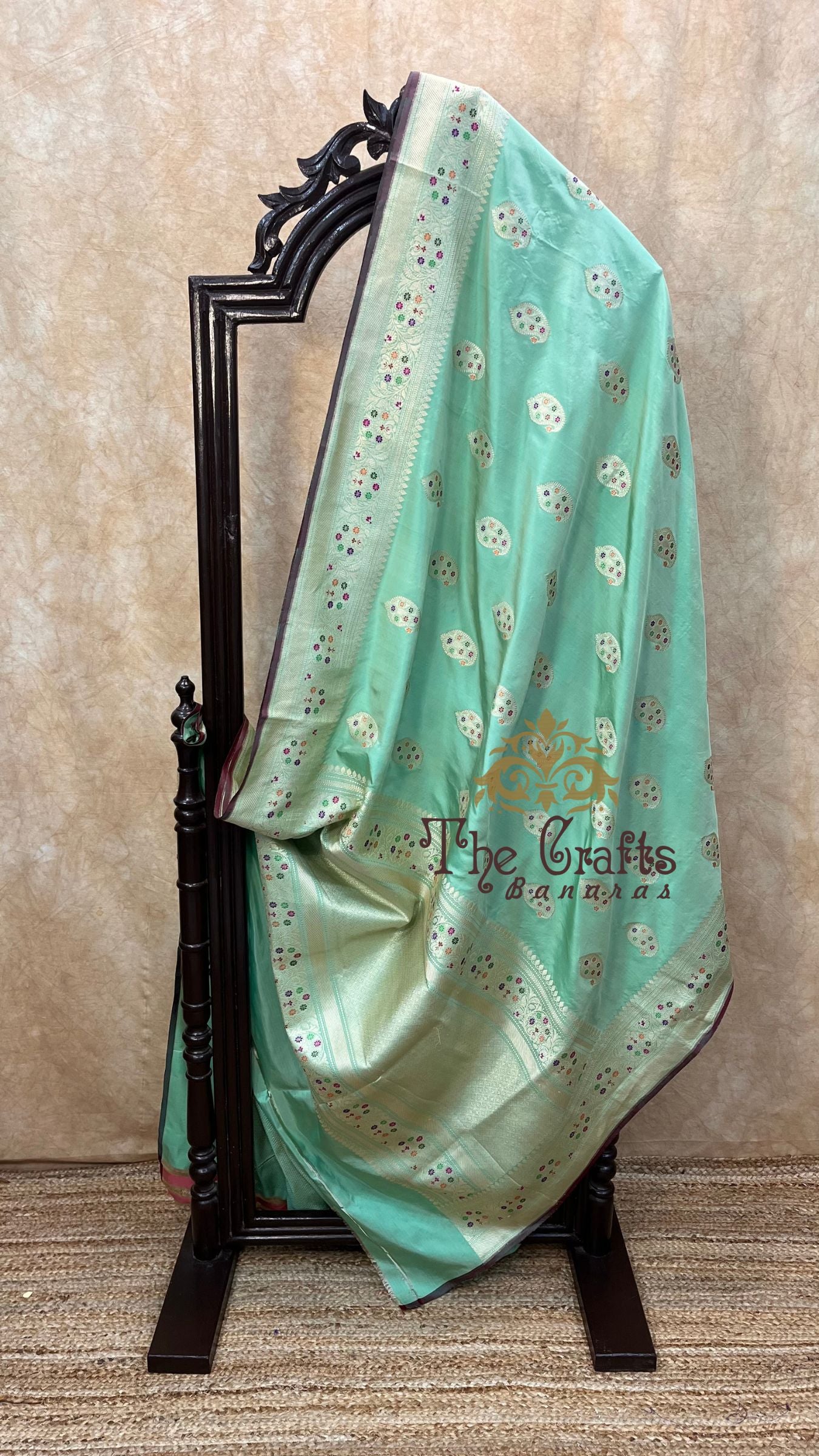 Pure Katan Silk Handloom Banarasi Saree - with kadhua tilfi meenakari motifs