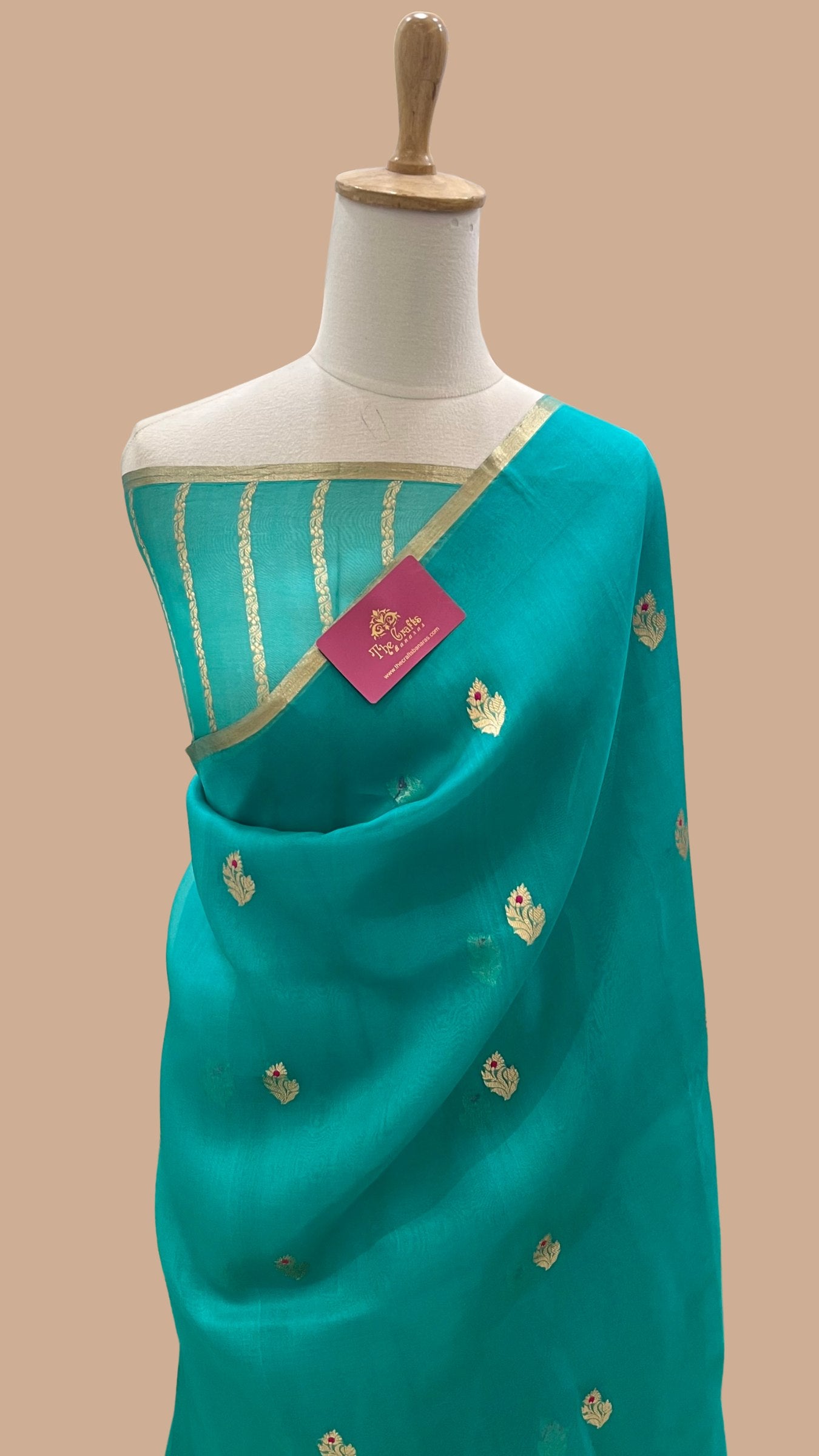 Pure Kora Silk Handloom Banarasi Saree - with kadhua motifs