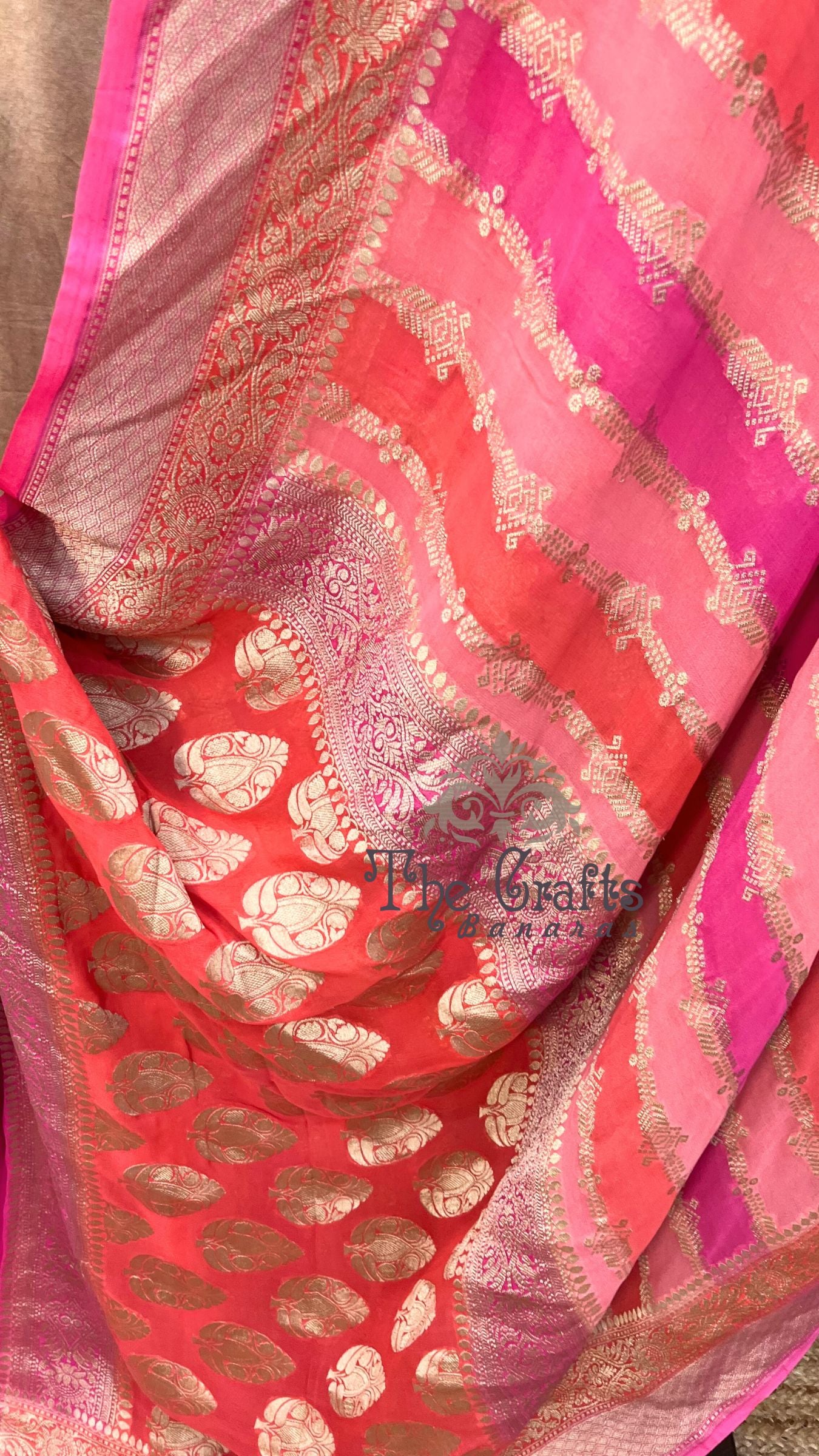 Khaddi Georgette Handloom Banarasi Saree - Water Zari