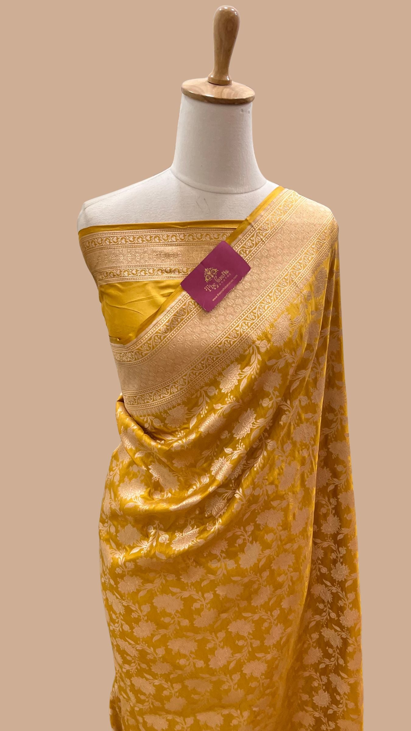 Pure Katan Silk Handloom Banarasi Saree - Jaal Work