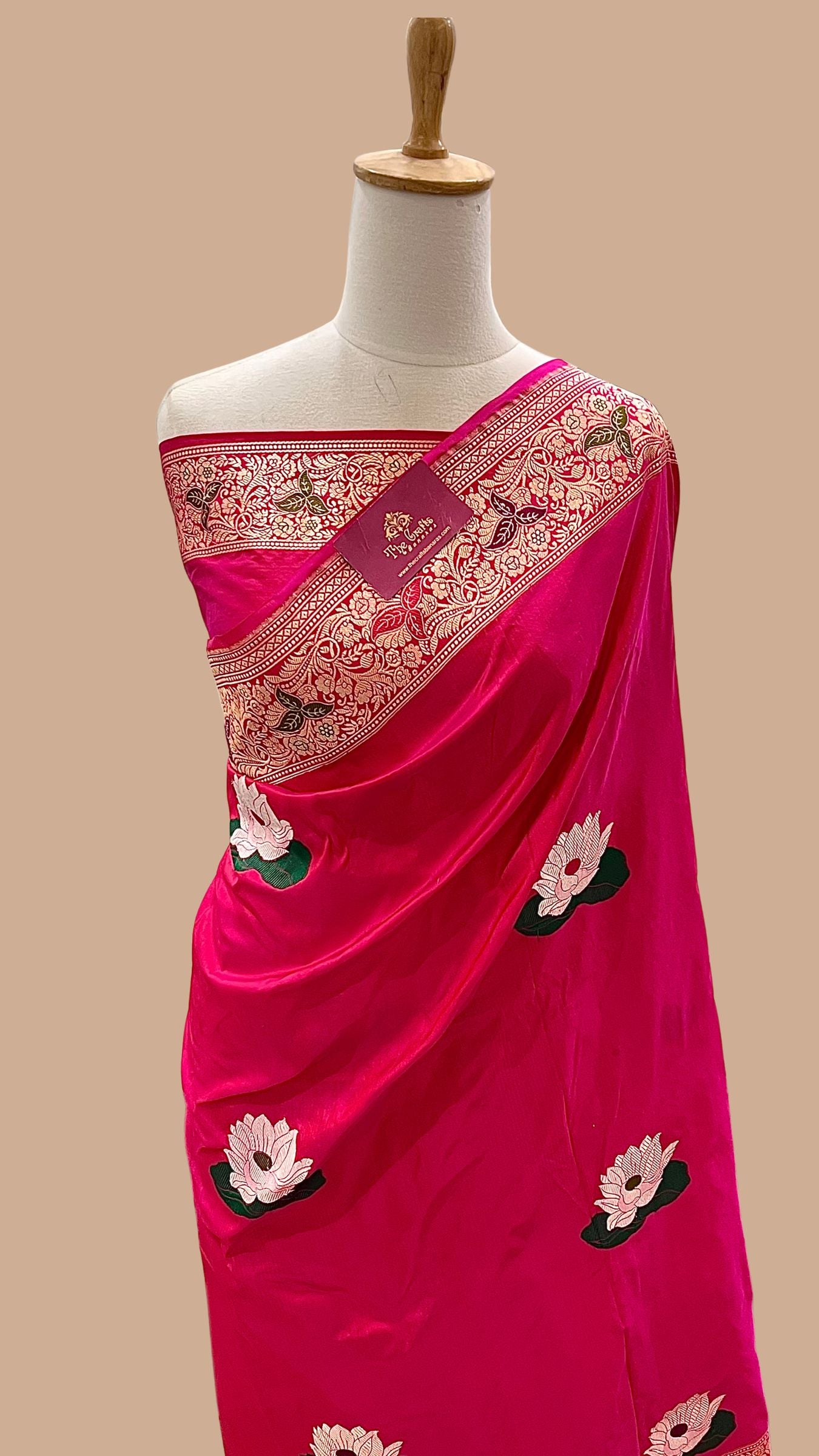 Pure Katan Silk Handloom Banarasi Saree - with kadhua meenakari motifs