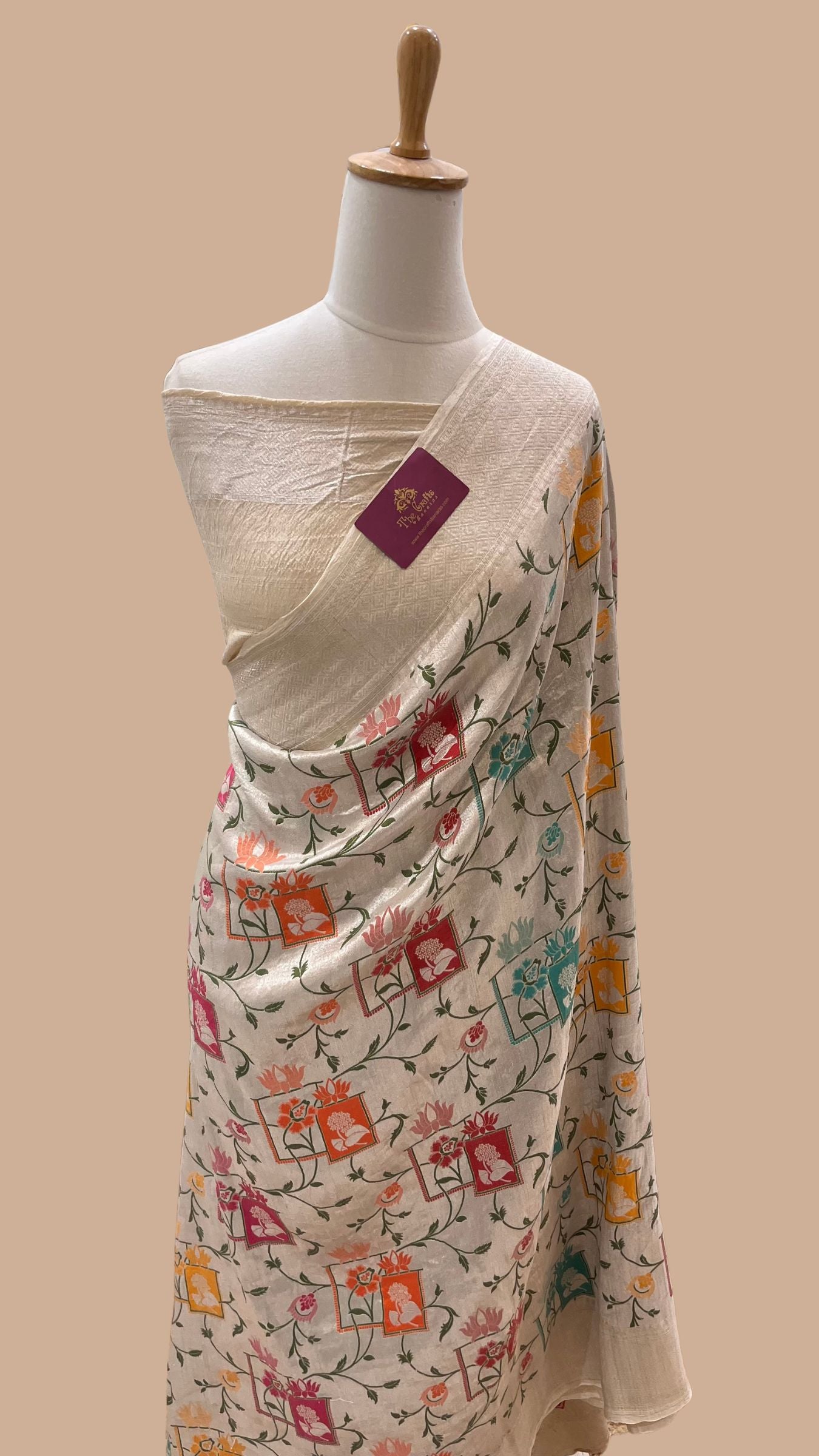 Tussar Georgette Handloom Banarasi Saree - Jaal with Meenakari