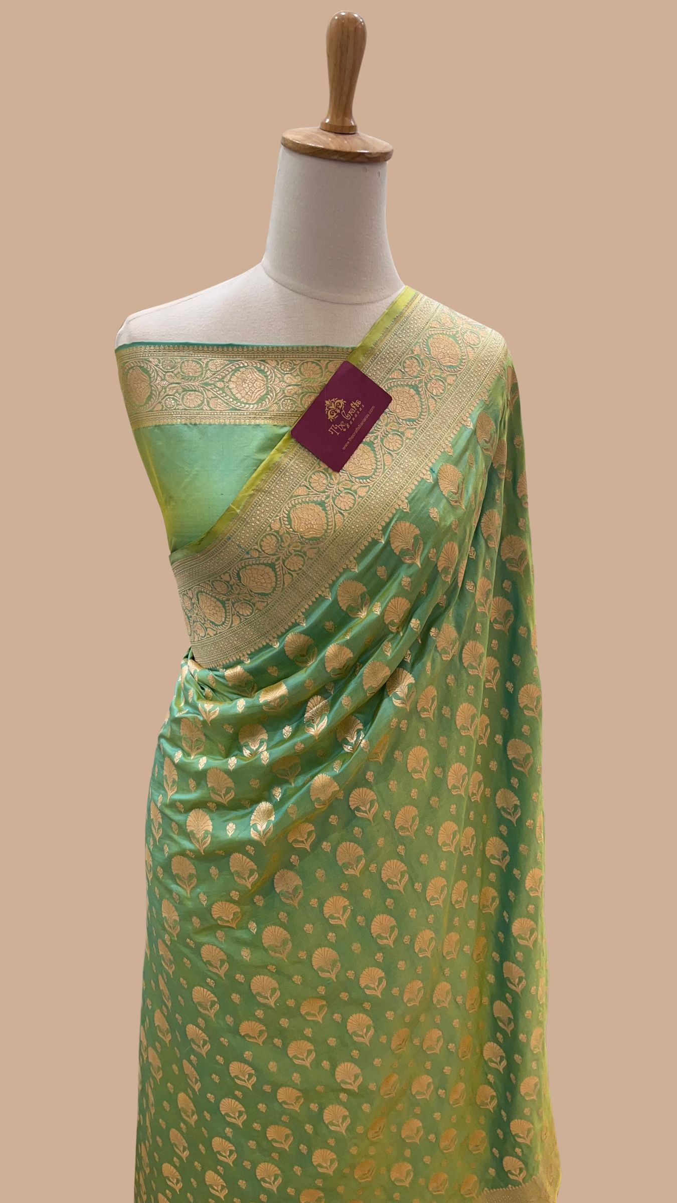 Pure Katan Silk Handloom Banarasi Saree - Jaal Work