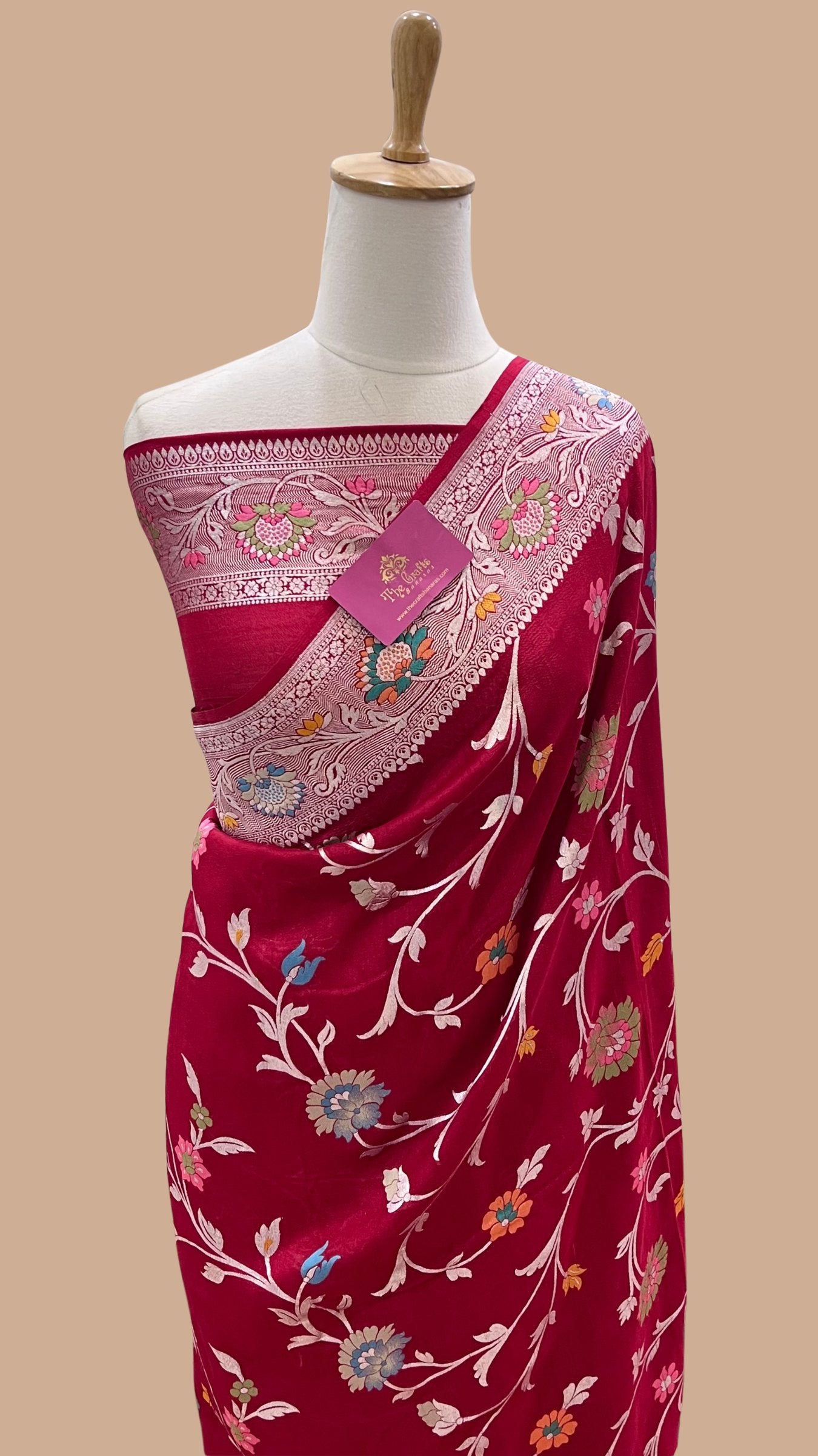Tussar Georgette Handloom Banarasi Saree - Jaal with Meenakari