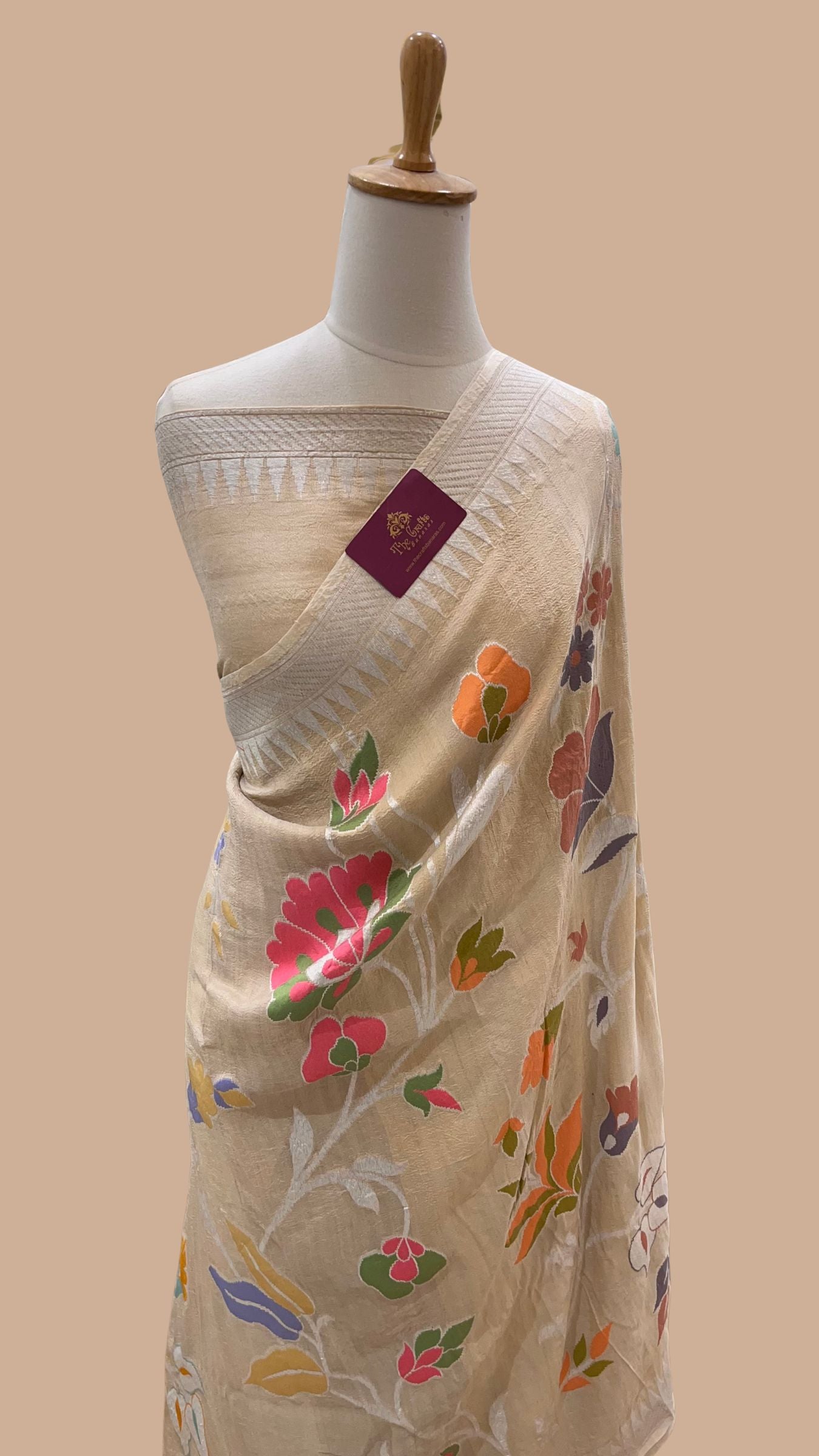 Tussar Georgette Handloom Banarasi Saree - Jaal with Meenakari