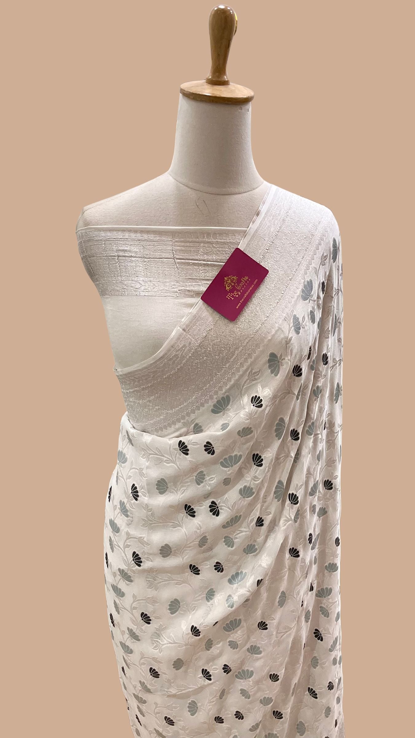 Khaddi Georgette Handloom Banarasi Saree - Jaal with Meenakari
