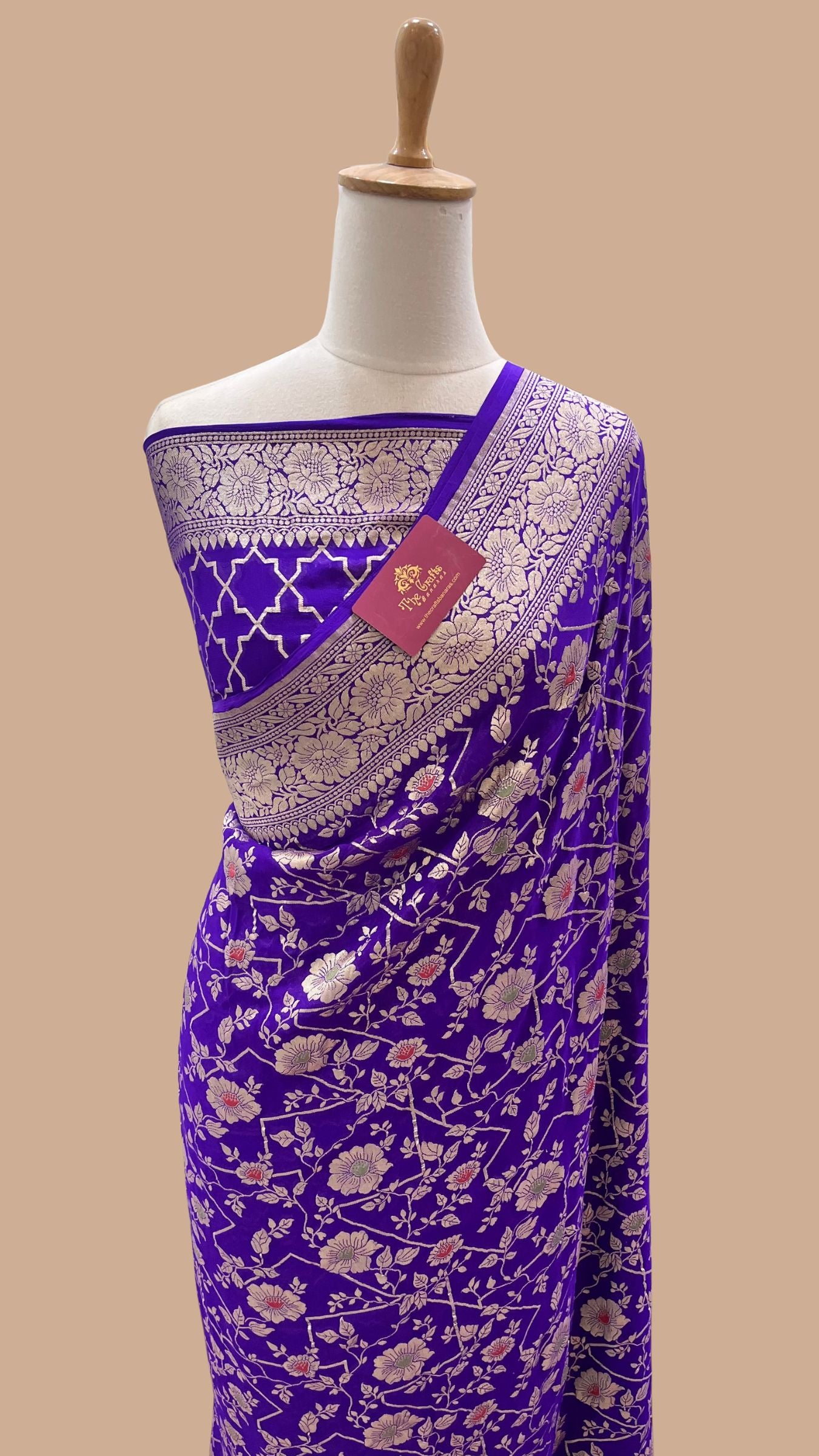 Khaddi Georgette Handloom Banarasi Saree - Jaal with Meenakari