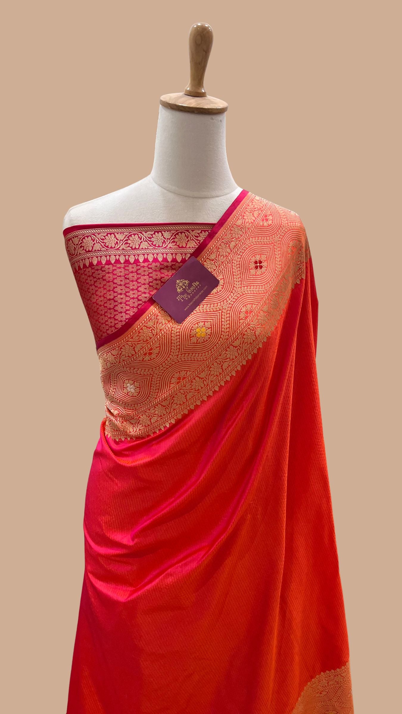 Pure Katan Silk Handloom Banarasi Saree - with kadhua meenakari motifs