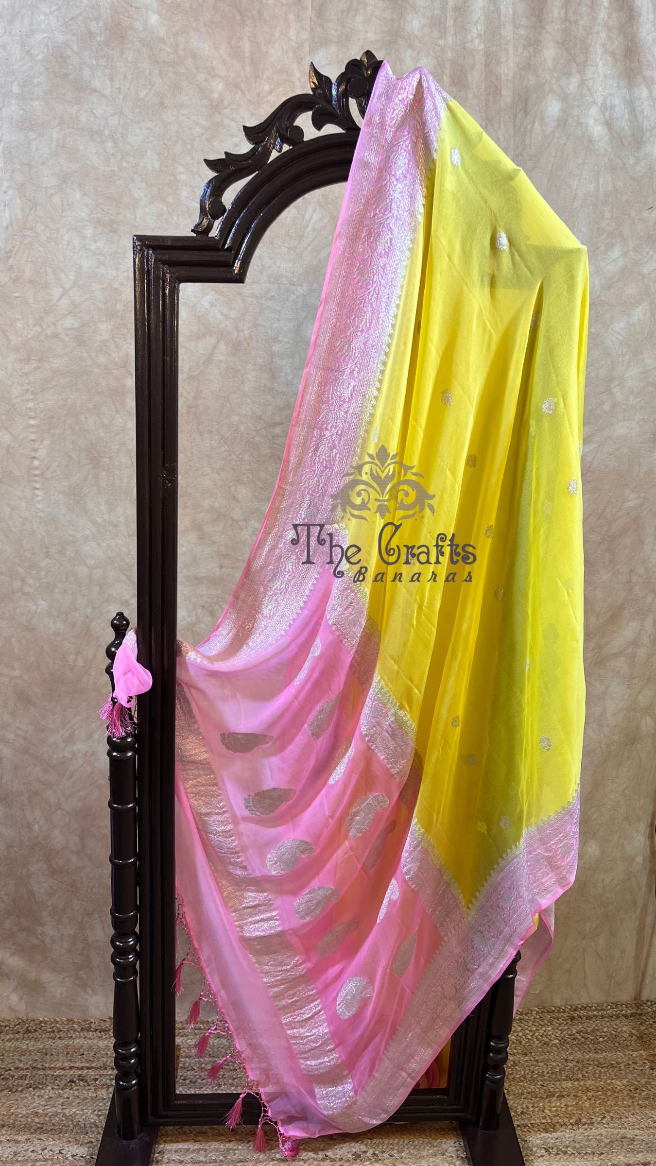 Pure Georgette Banarasi Handloom Saree - Silver Zari