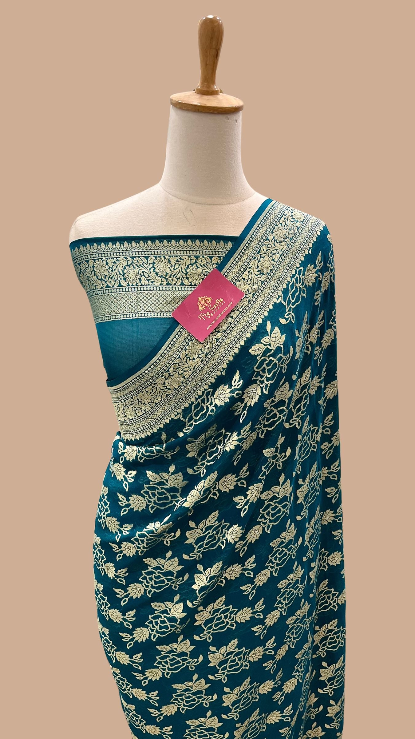 Pure Khaddi Georgette Handloom Banarasi Saree - Gold Zari