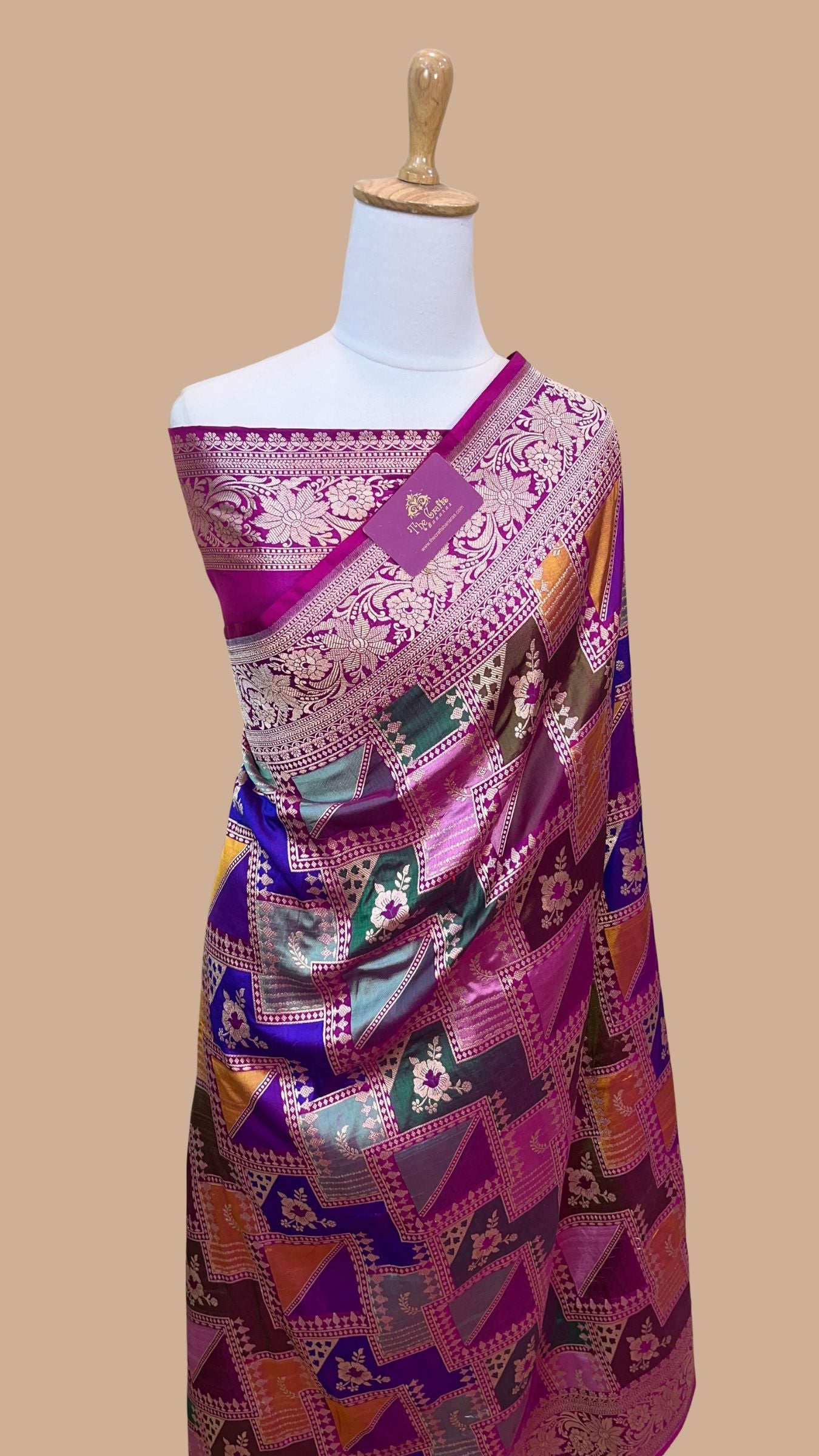 Rangkat Pure Katan Silk Handloom Banarasi Saree - with Jaal Work with meenakari
