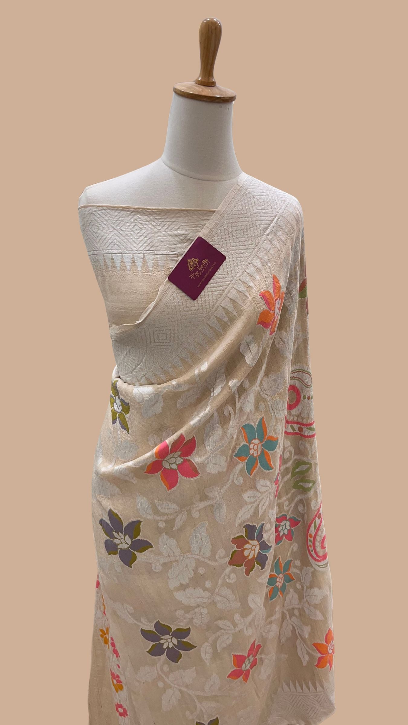 Tussar Georgette Handloom Banarasi Saree - Jaal with Meenakari