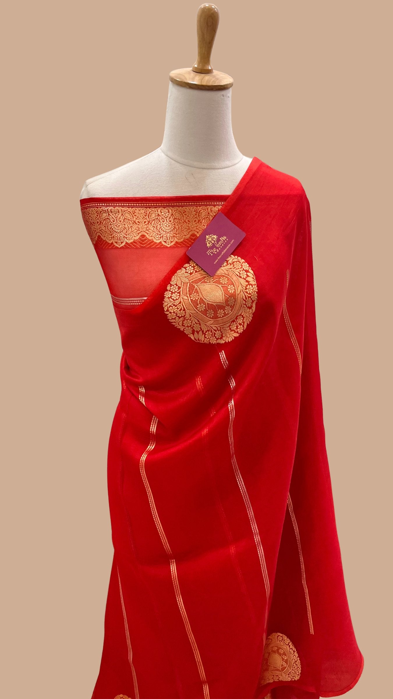 Pure Kora Silk Handloom Banarasi Saree - With Kadhua motifs