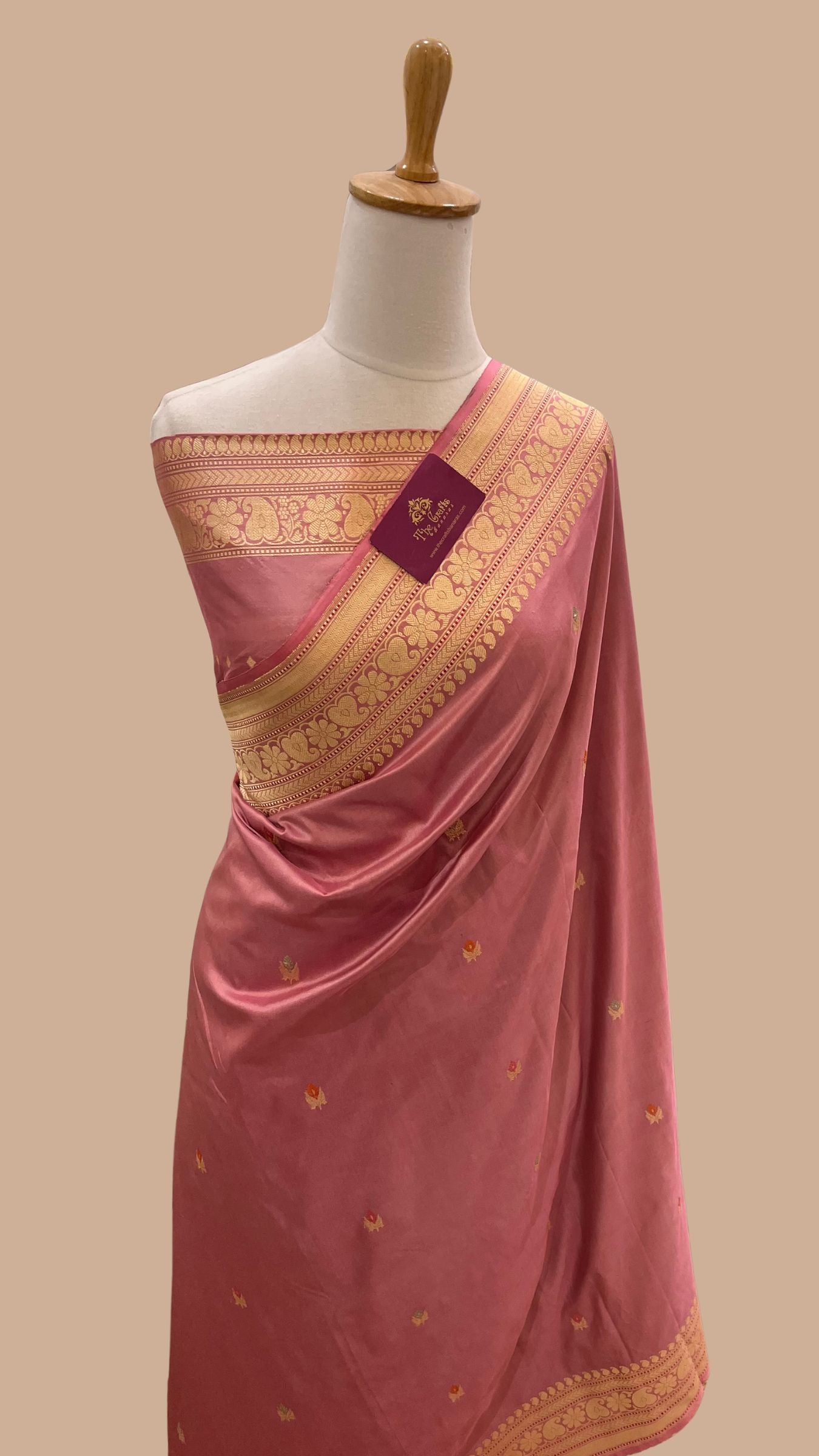 Pure Katan Silk Handloom Banarasi Saree - with kadhua motifs