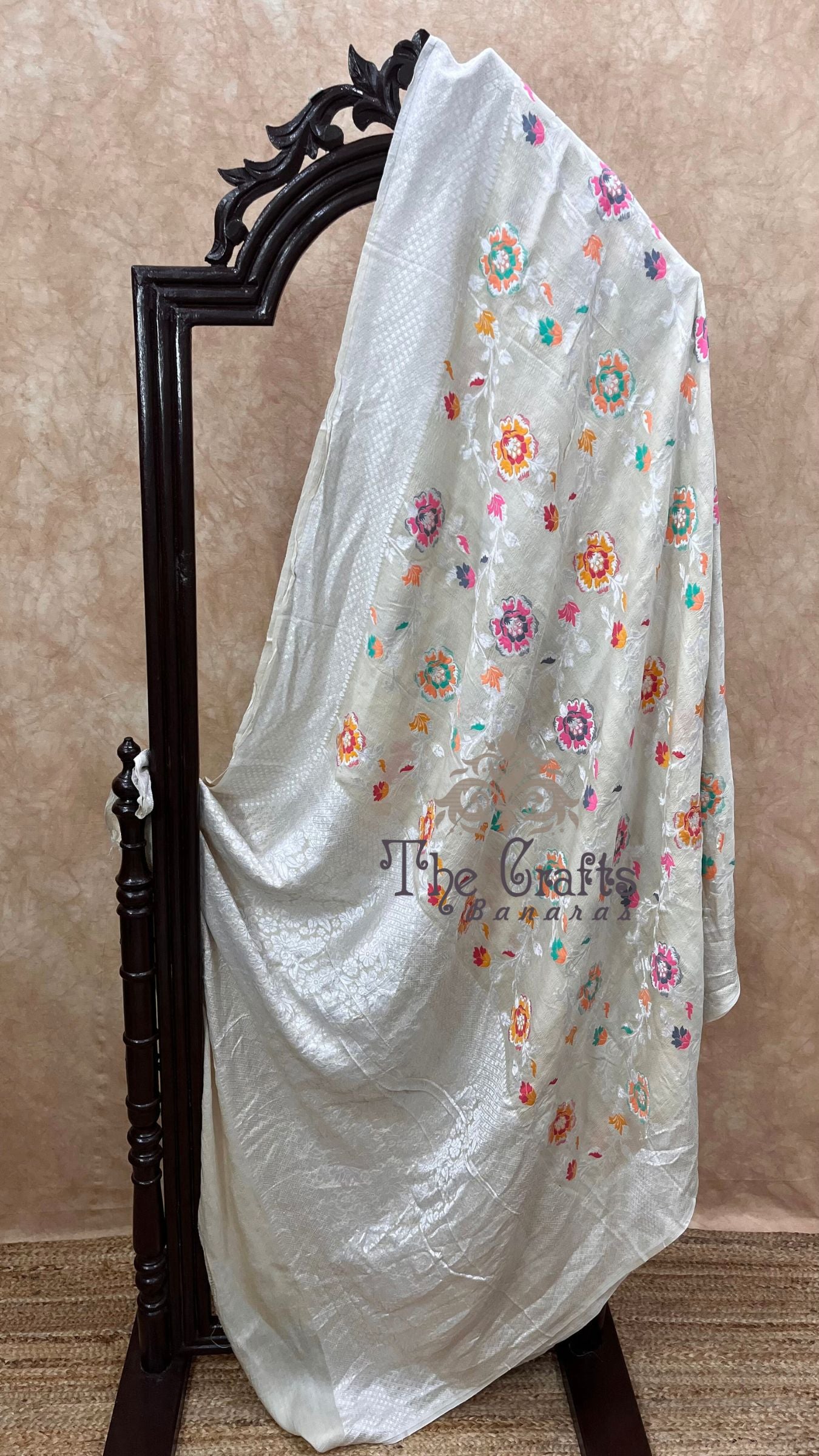 Tussar Georgette Handloom Banarasi Saree - Meenakari